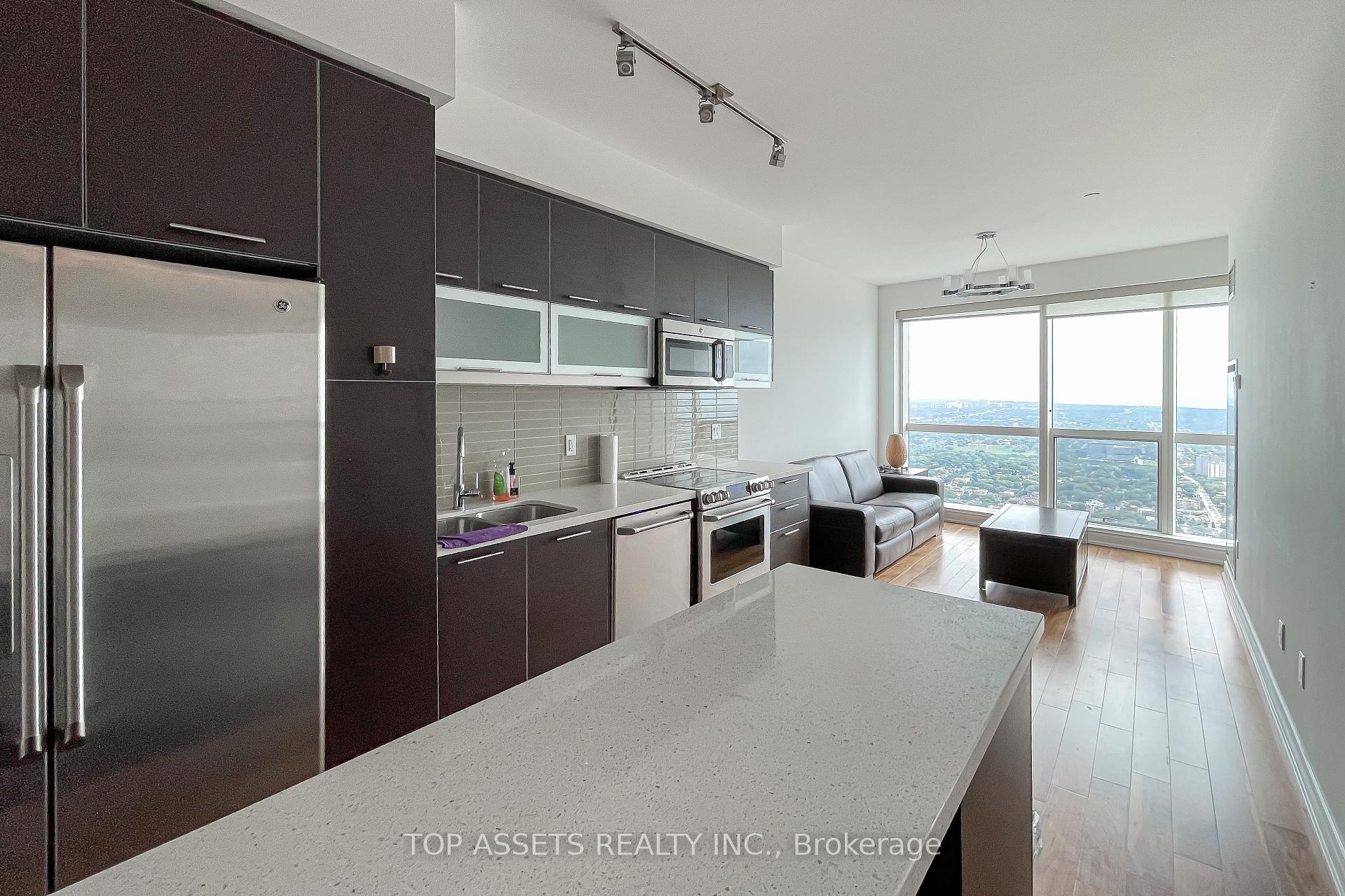 Photo 4 of Unit 6905, 388 Yonge Street, Toronto, Bay Street Corridor — HOMEH