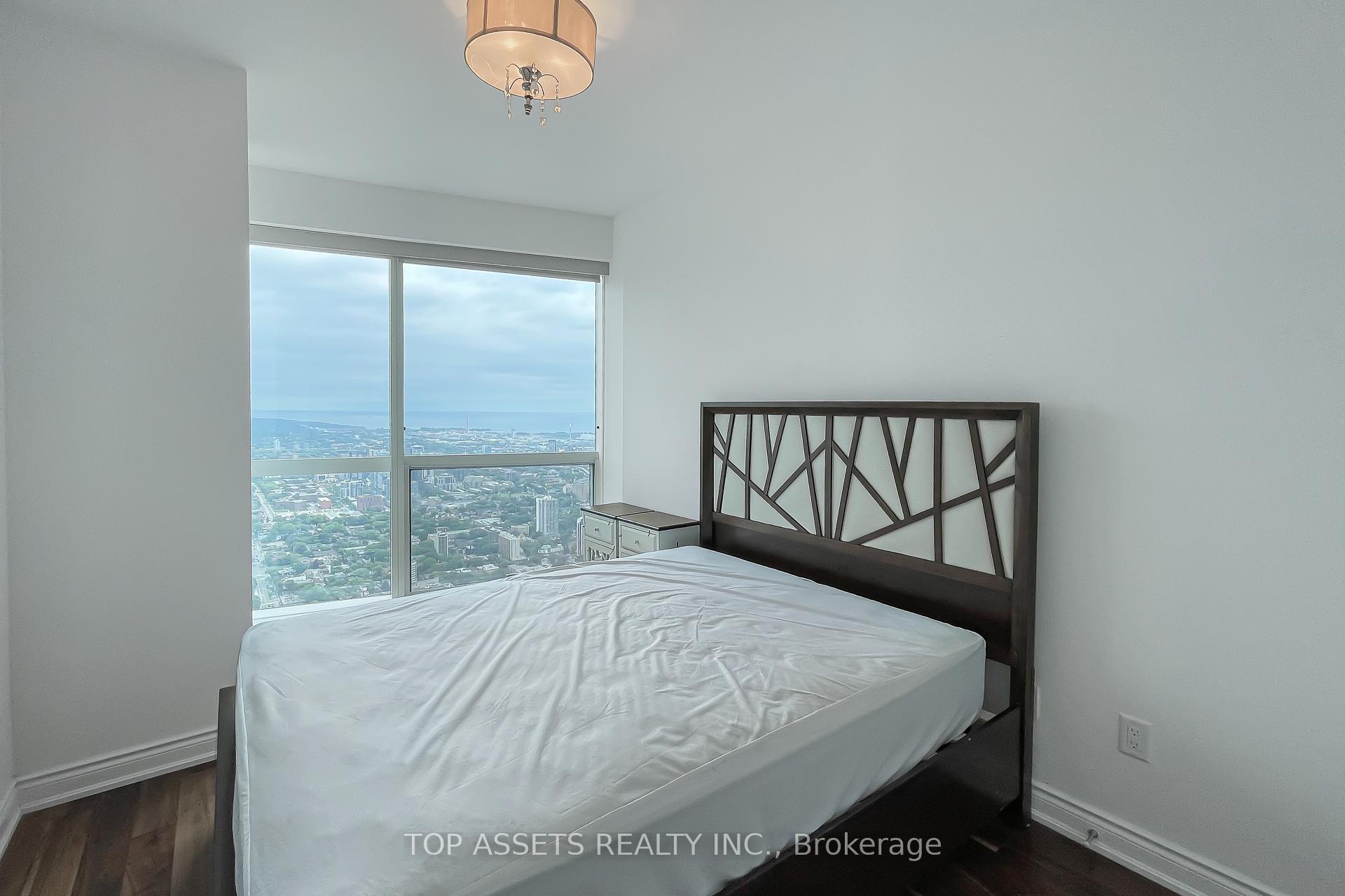 Photo 6 of Unit 6905, 388 Yonge Street, Toronto, Bay Street Corridor — HOMEH