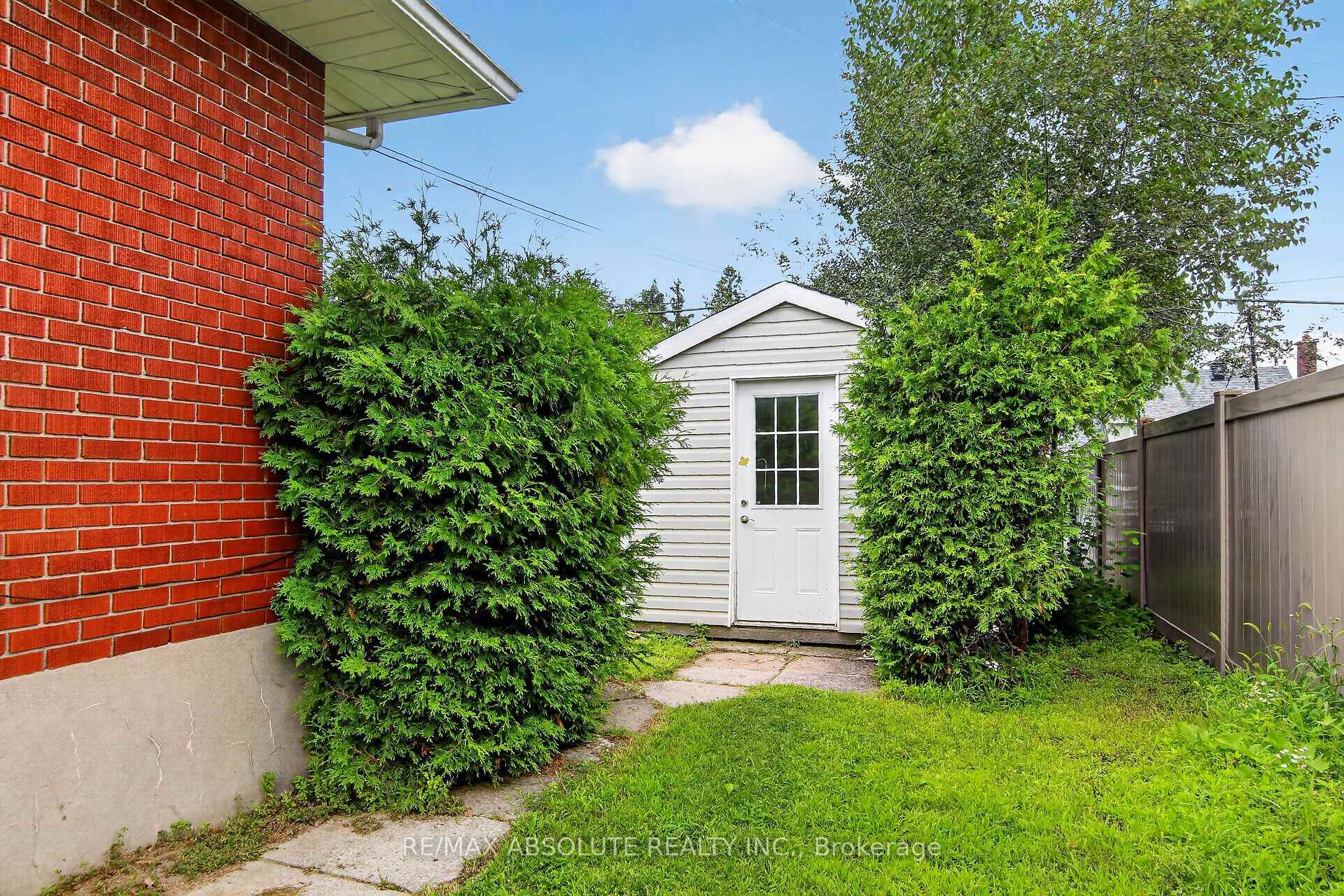 Photo 4 of 511 Penhill Avenue, Ottawa, Riverview Park — HOMEH