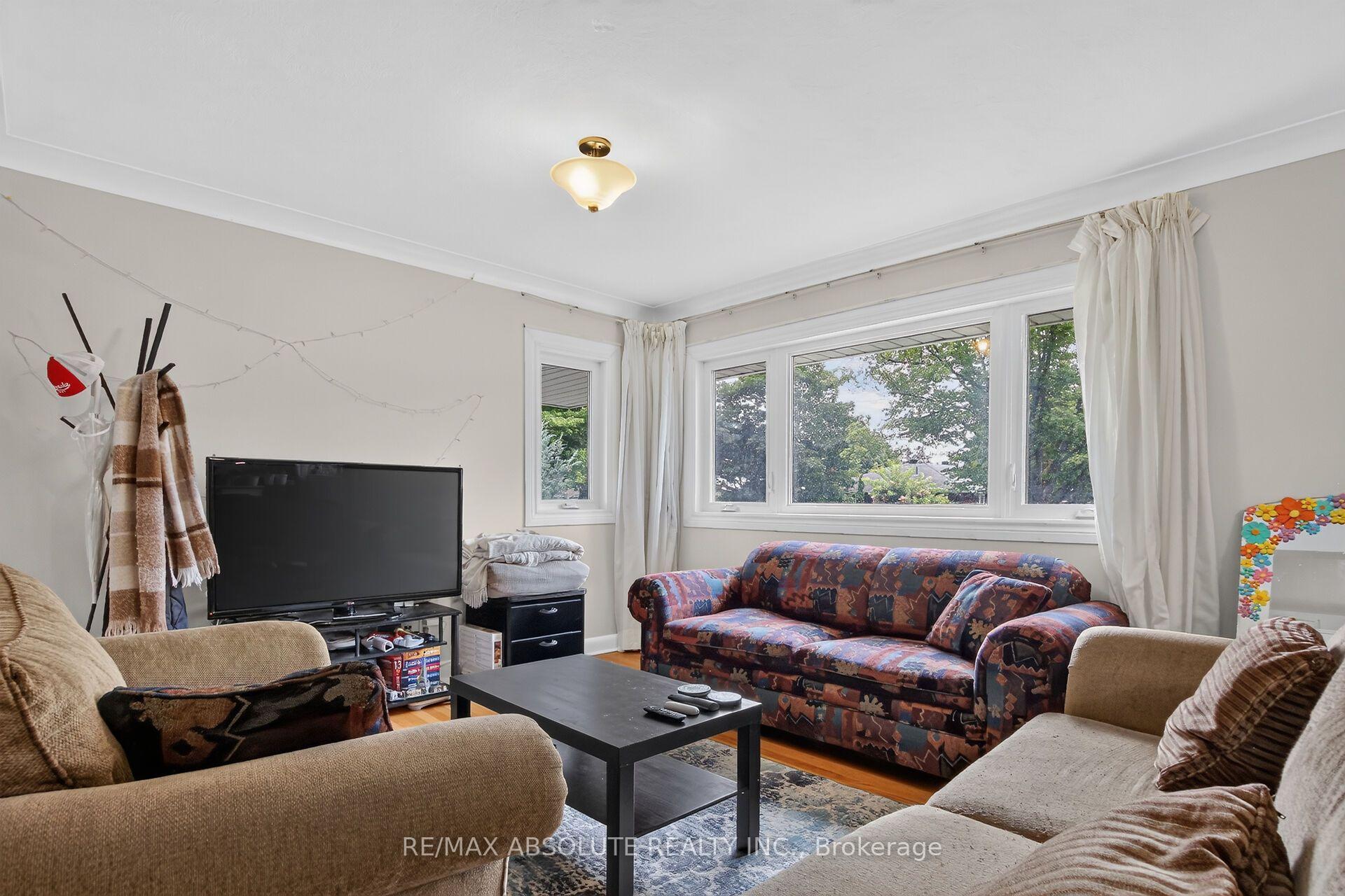 Photo 5 of 511 Penhill Avenue, Ottawa, Riverview Park — HOMEH