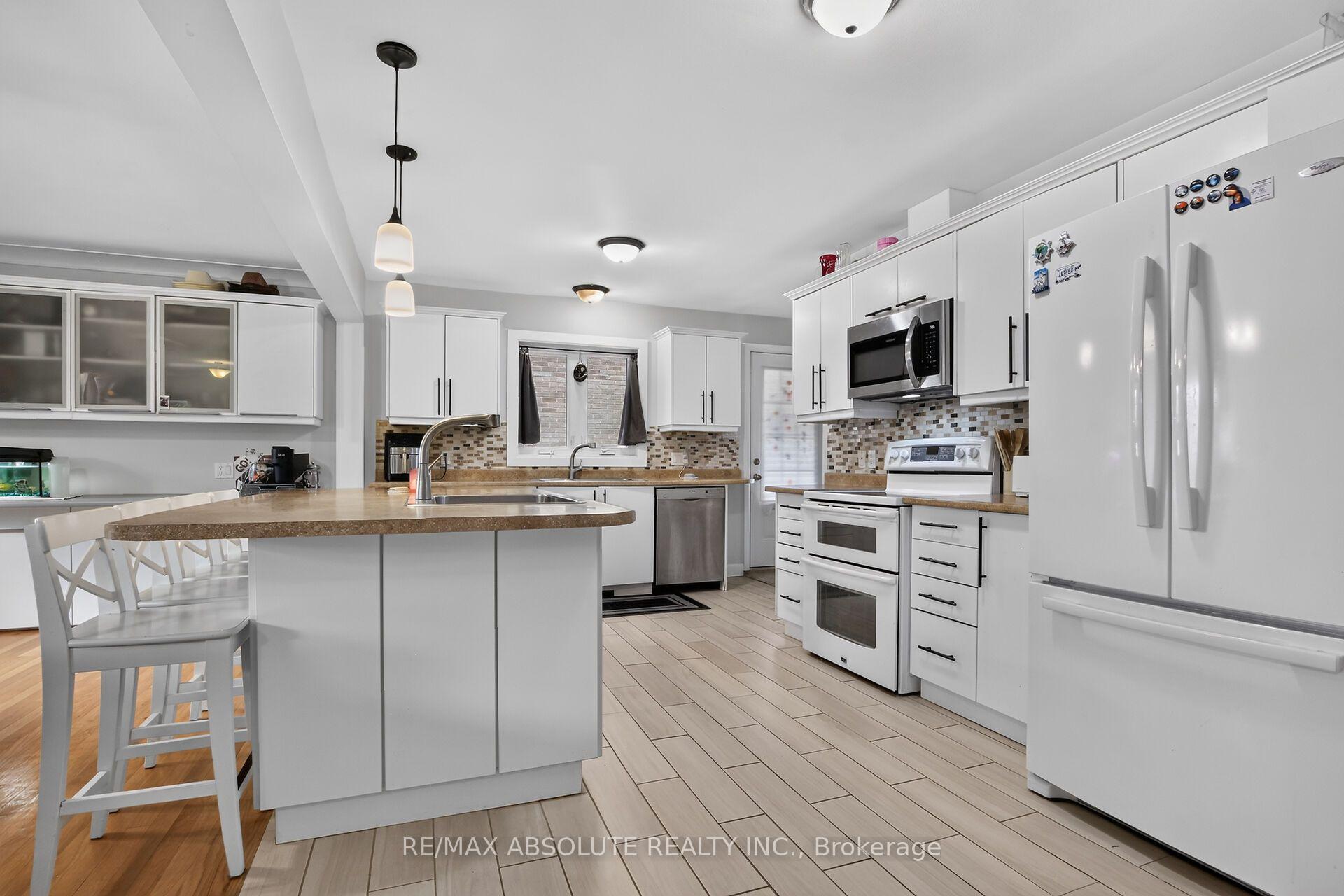 Photo 12 of 511 Penhill Avenue, Ottawa, Riverview Park — HOMEH