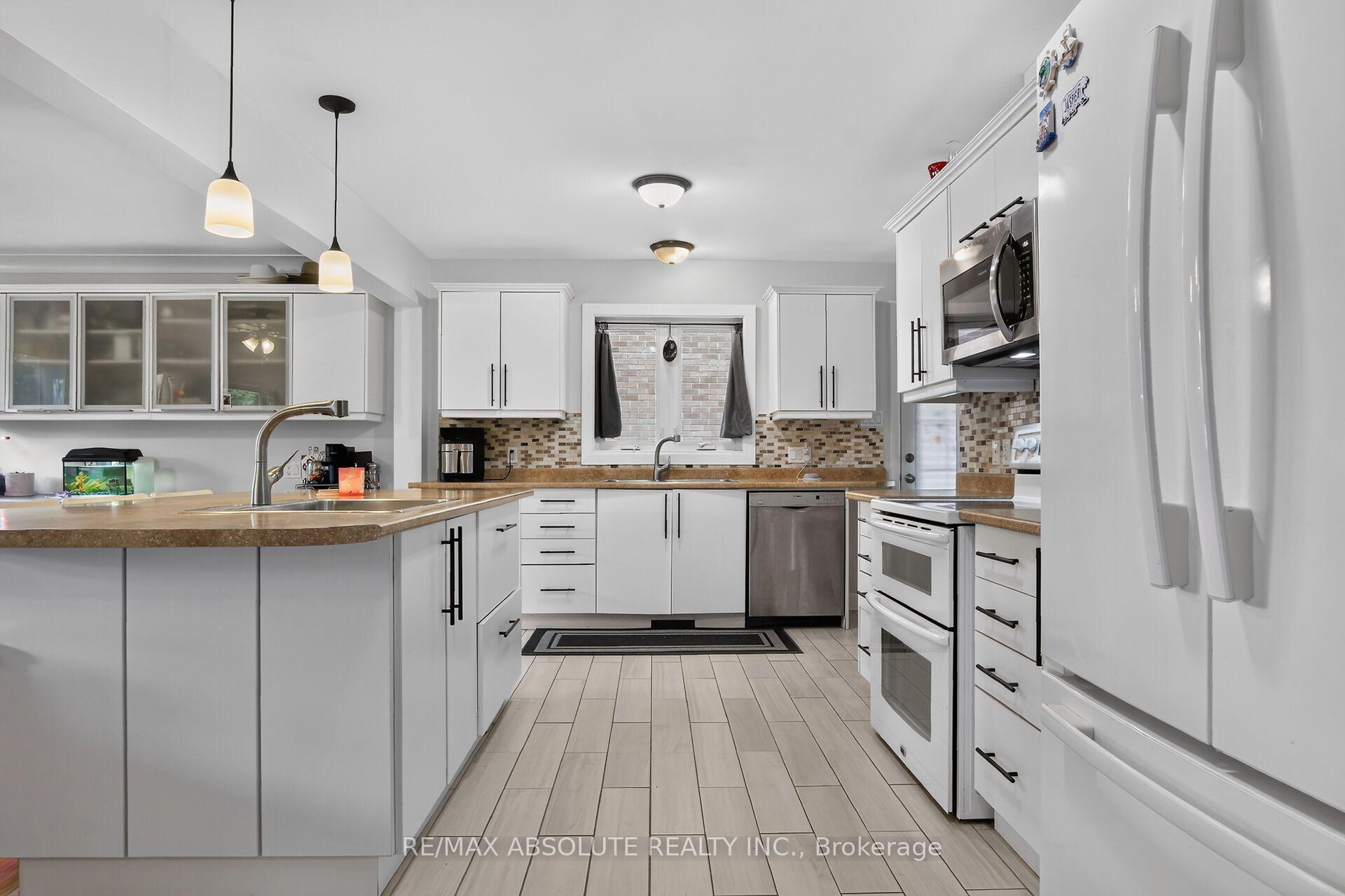 Photo 13 of 511 Penhill Avenue, Ottawa, Riverview Park — HOMEH
