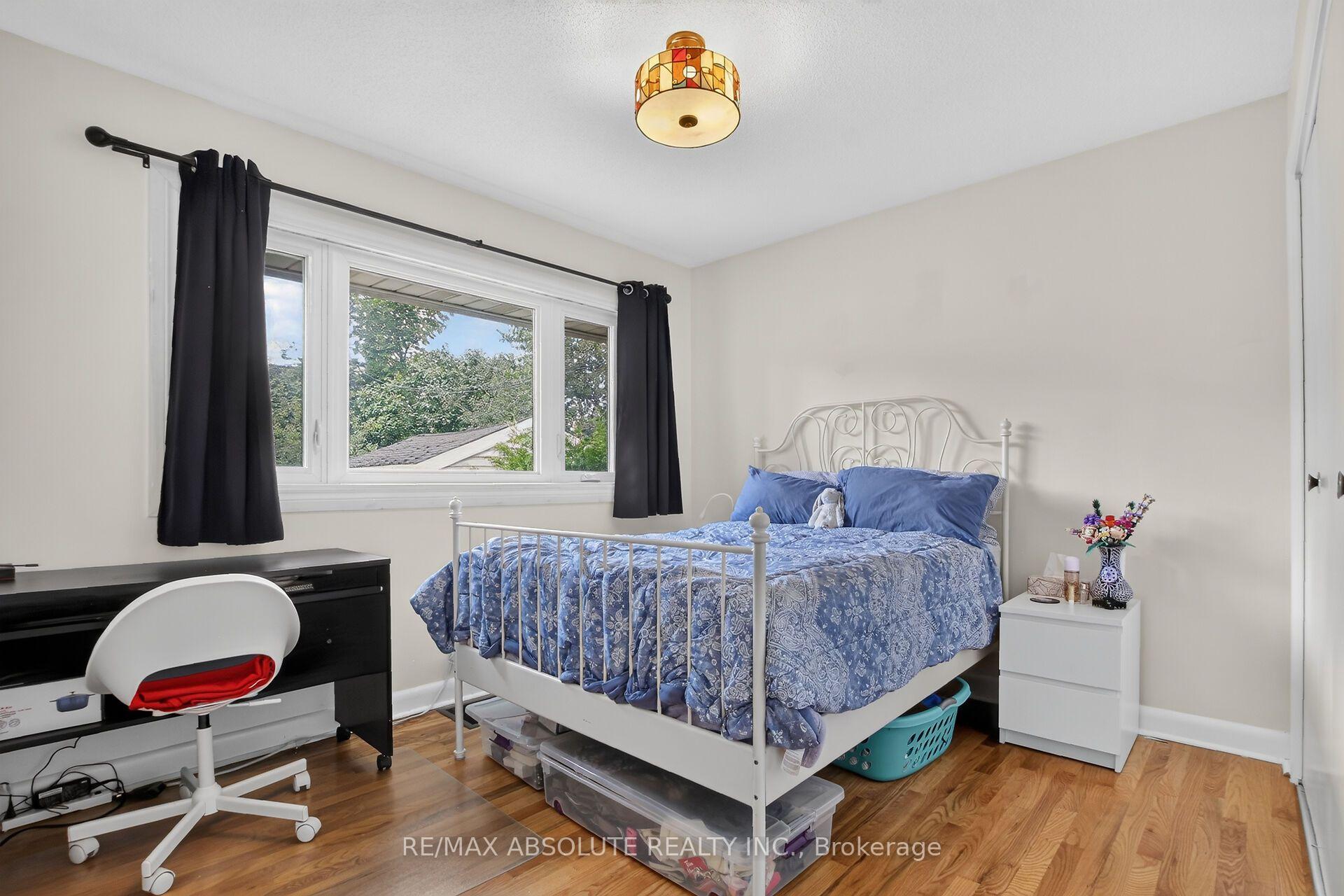 Photo 23 of 511 Penhill Avenue, Ottawa, Riverview Park — HOMEH
