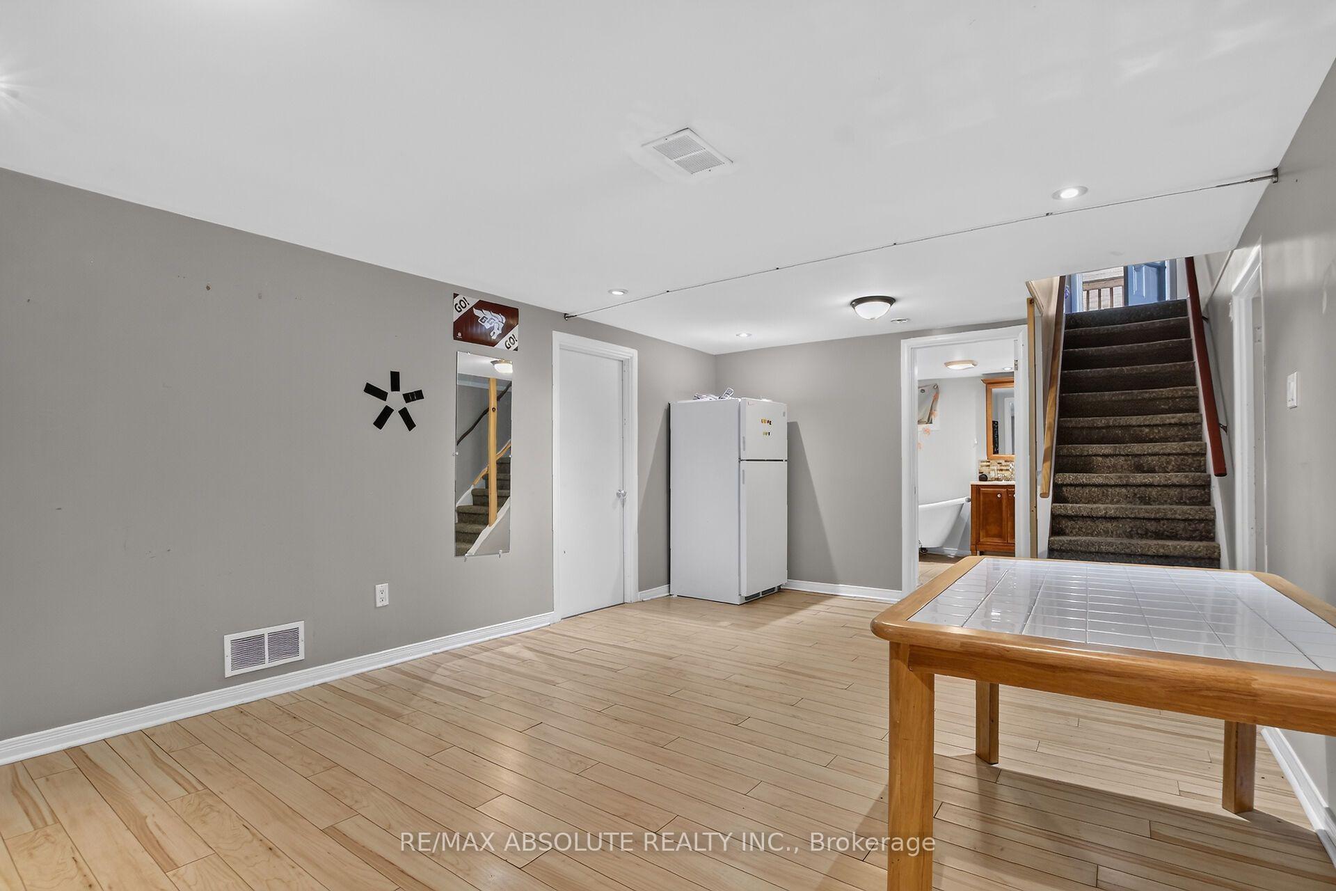 Photo 34 of 511 Penhill Avenue, Ottawa, Riverview Park — HOMEH