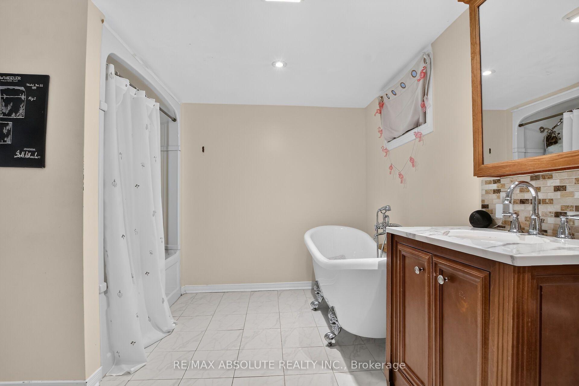 Photo 37 of 511 Penhill Avenue, Ottawa, Riverview Park — HOMEH