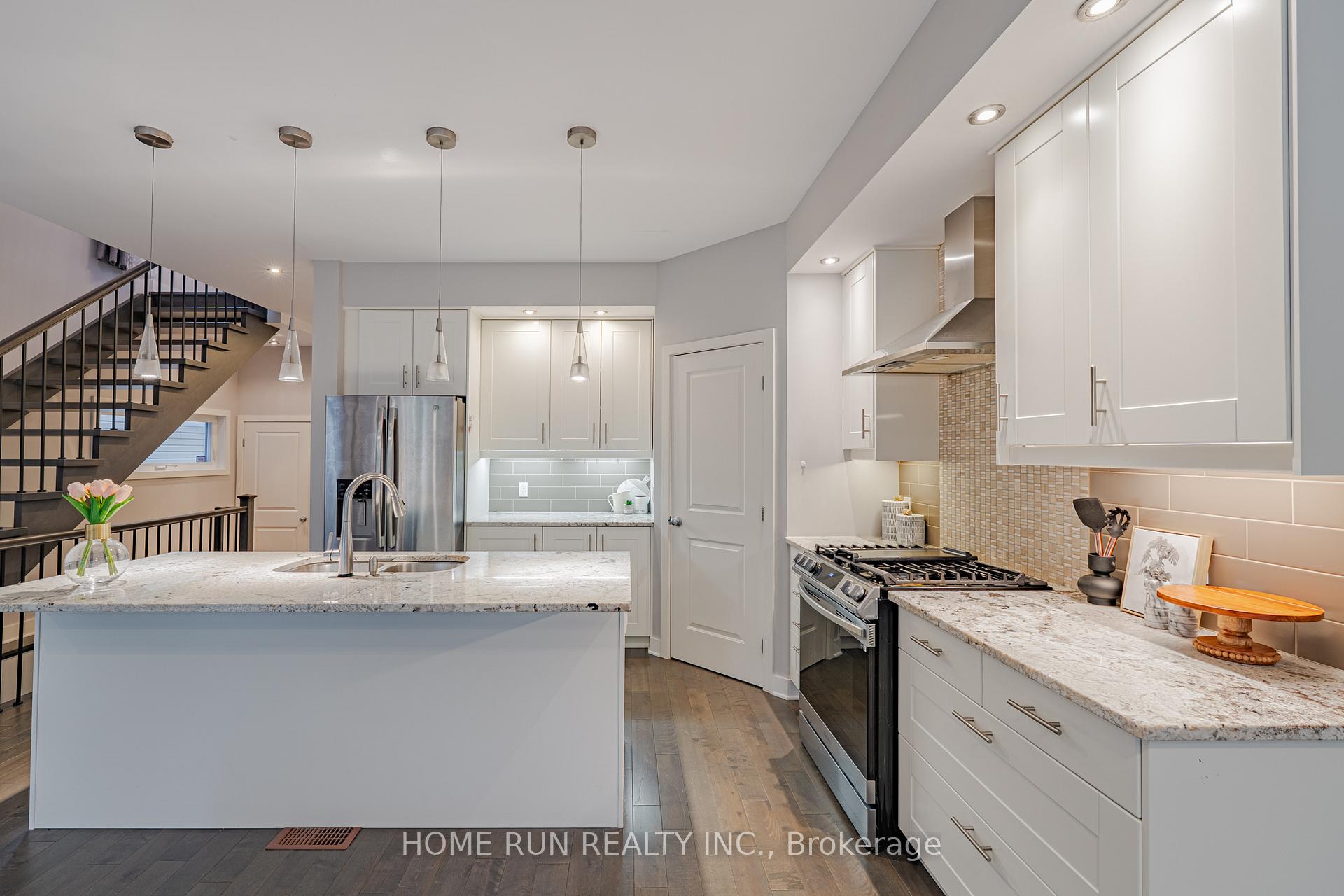 Photo 7 of 14 Camil Street, Ottawa, Castle Heights/Rideau High — HOMEH