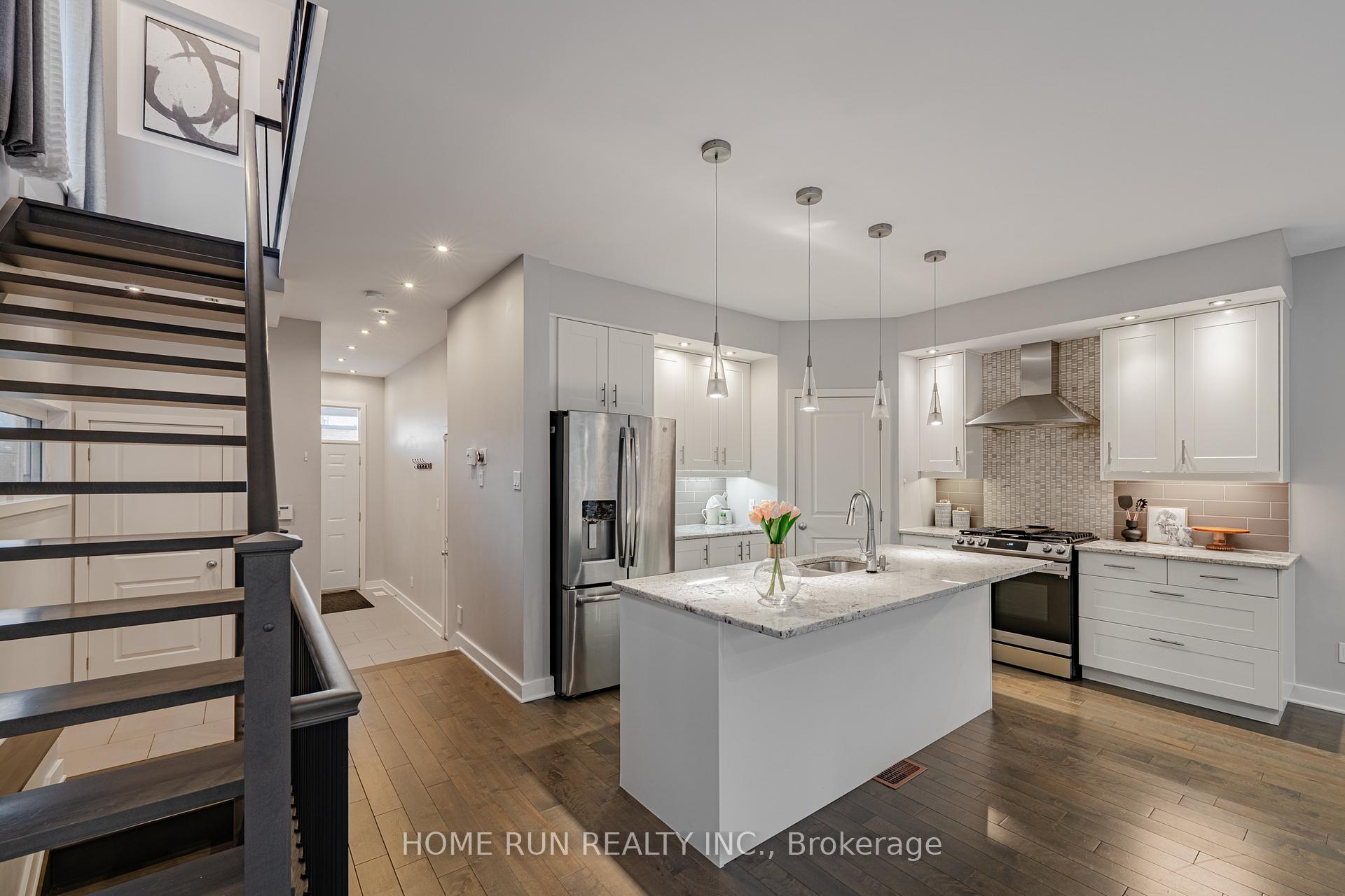 Photo 8 of 14 Camil Street, Ottawa, Castle Heights/Rideau High — HOMEH