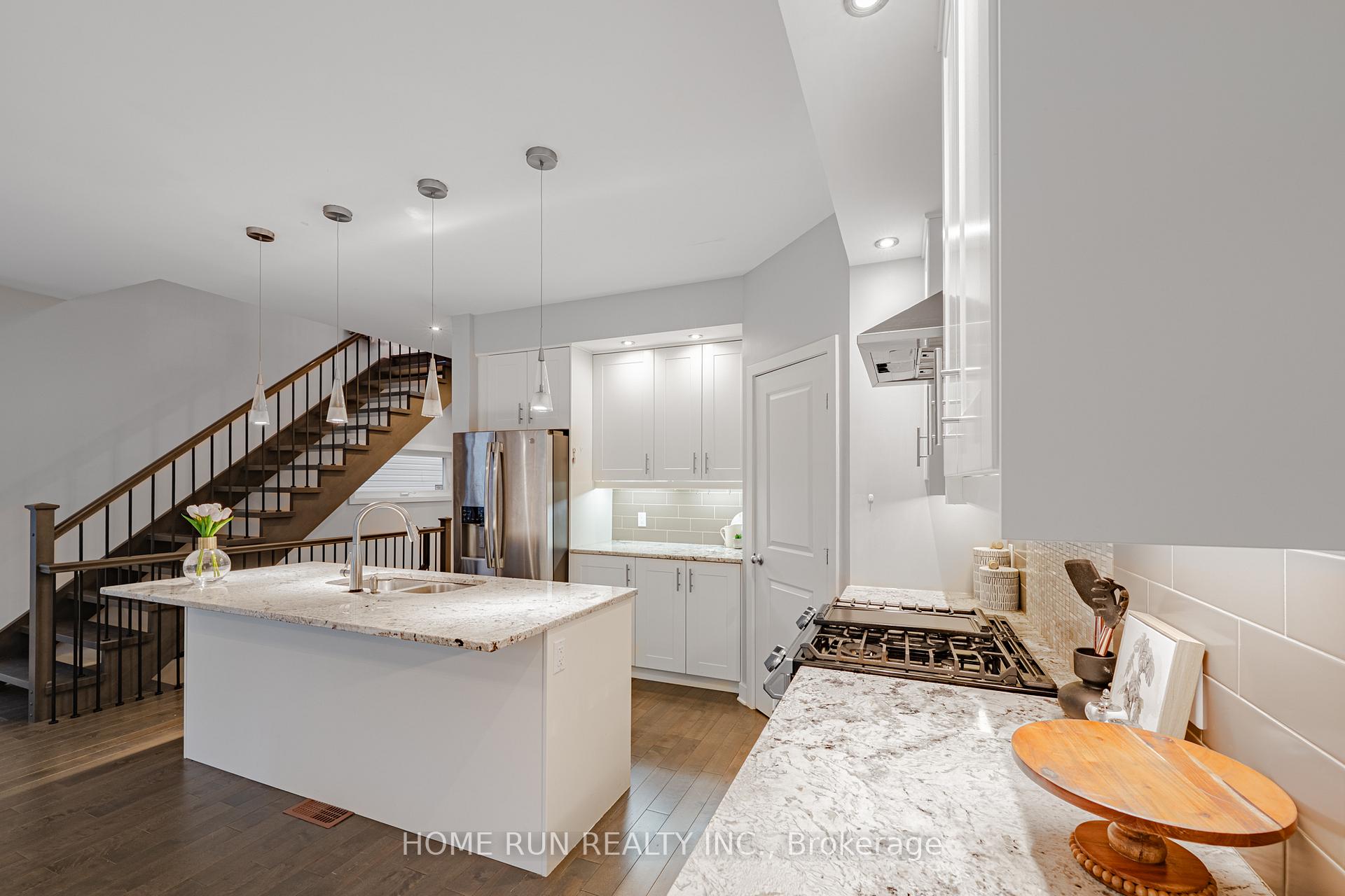 Photo 9 of 14 Camil Street, Ottawa, Castle Heights/Rideau High — HOMEH