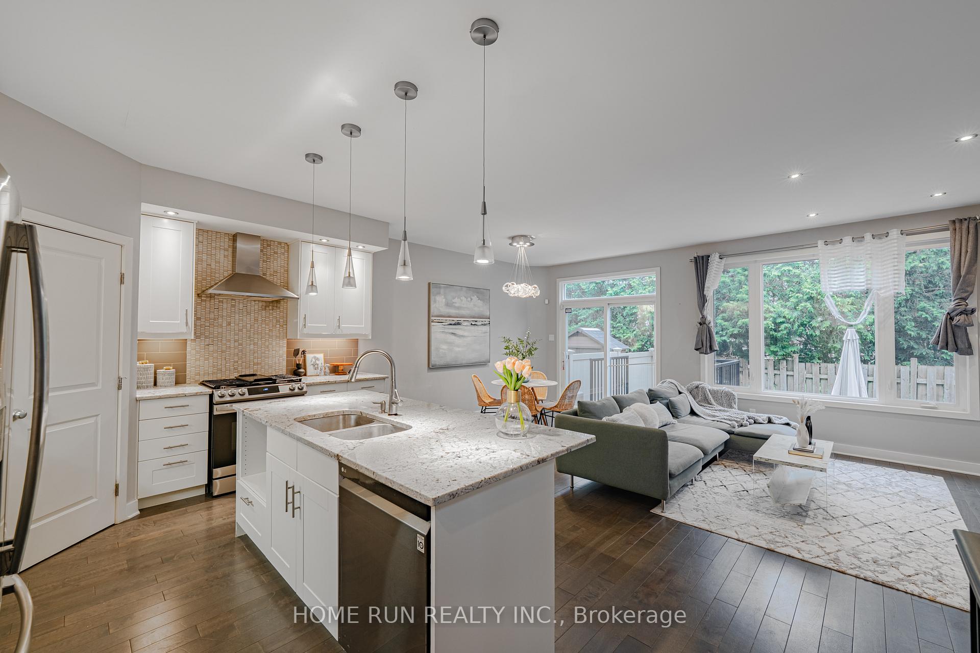 Photo 10 of 14 Camil Street, Ottawa, Castle Heights/Rideau High — HOMEH