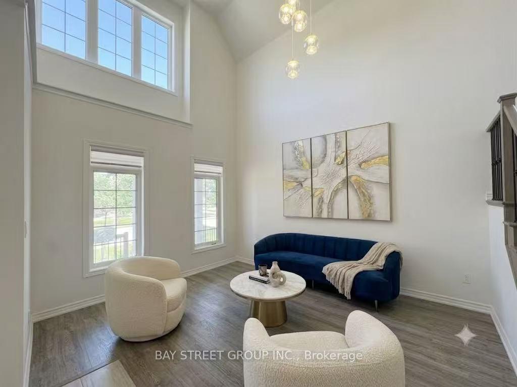 Photo 5 of 27 Samuel Crescent, Springwater, Centre Vespra — HOMEH