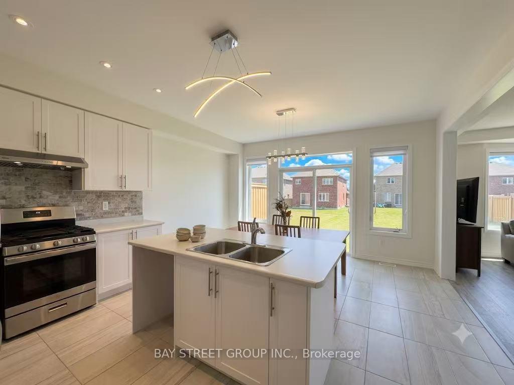 Photo 16 of 27 Samuel Crescent, Springwater, Centre Vespra — HOMEH