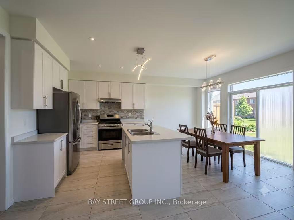 Photo 18 of 27 Samuel Crescent, Springwater, Centre Vespra — HOMEH