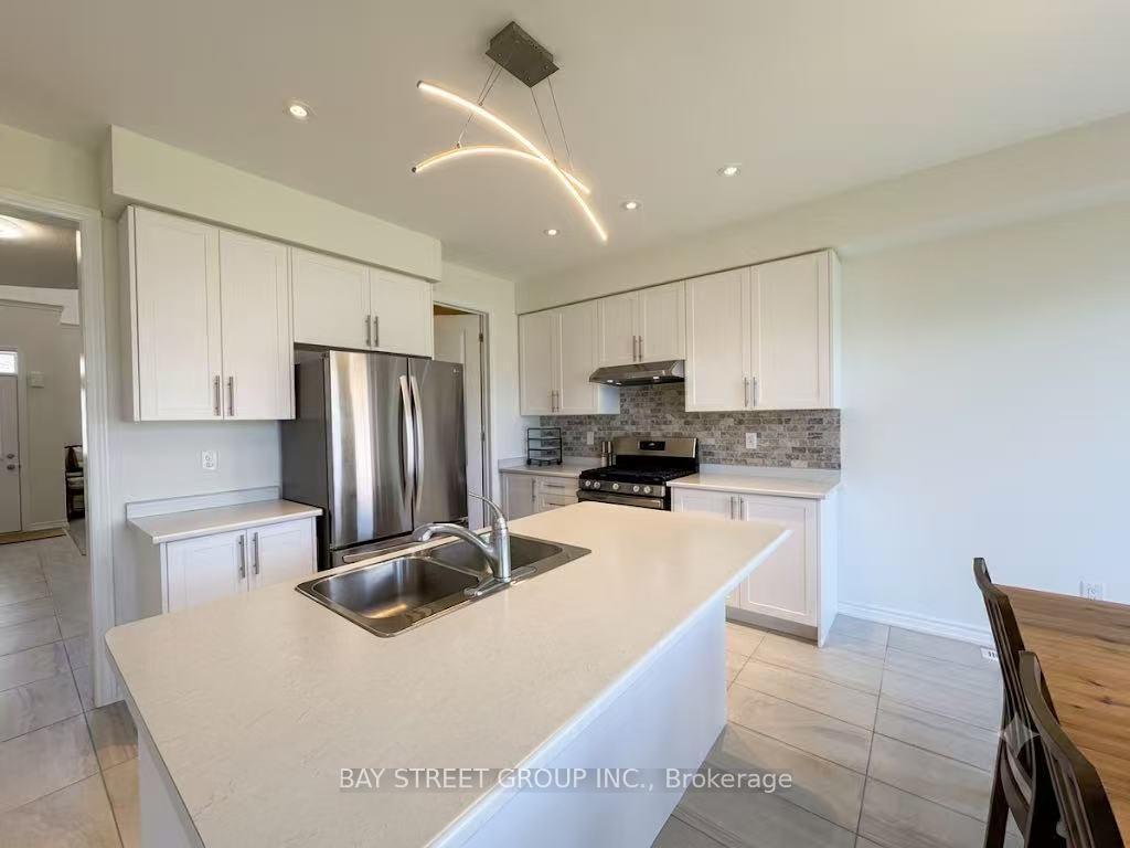Photo 19 of 27 Samuel Crescent, Springwater, Centre Vespra — HOMEH