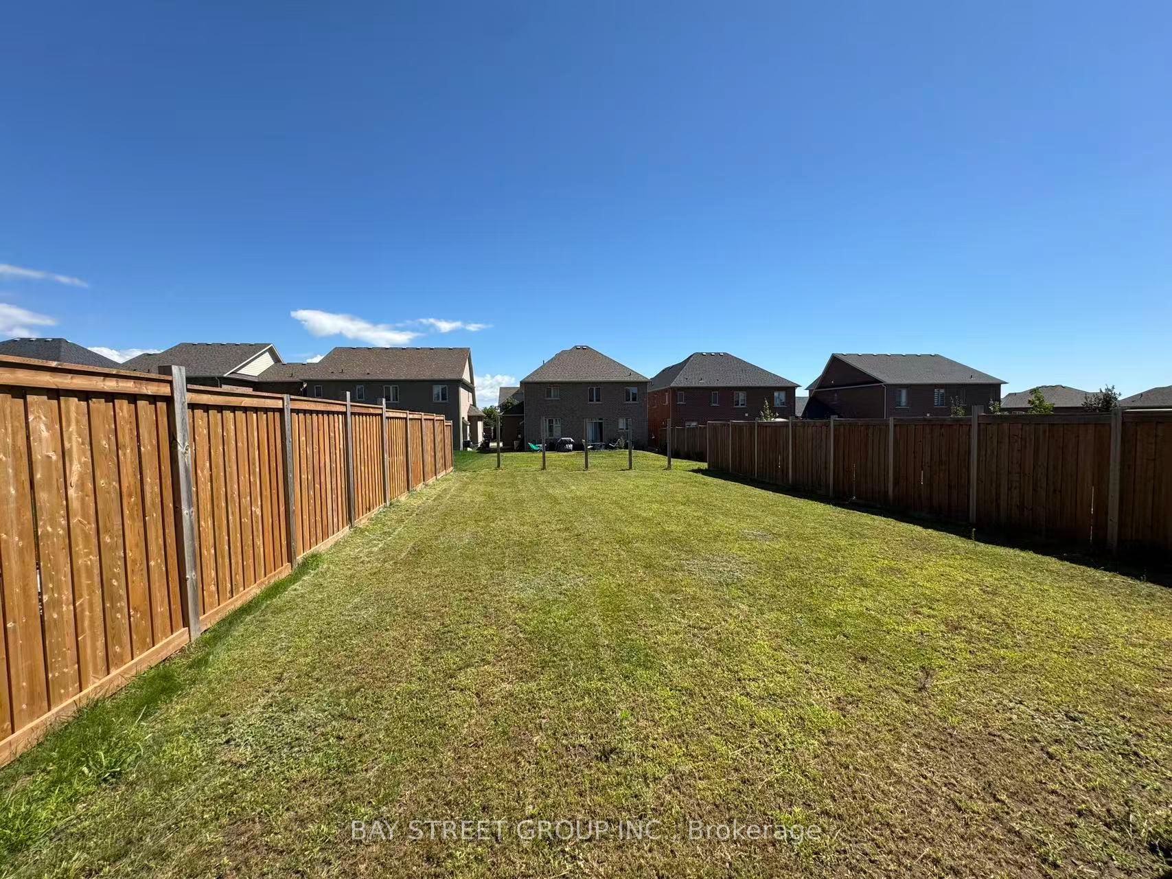Photo 41 of 27 Samuel Crescent, Springwater, Centre Vespra — HOMEH