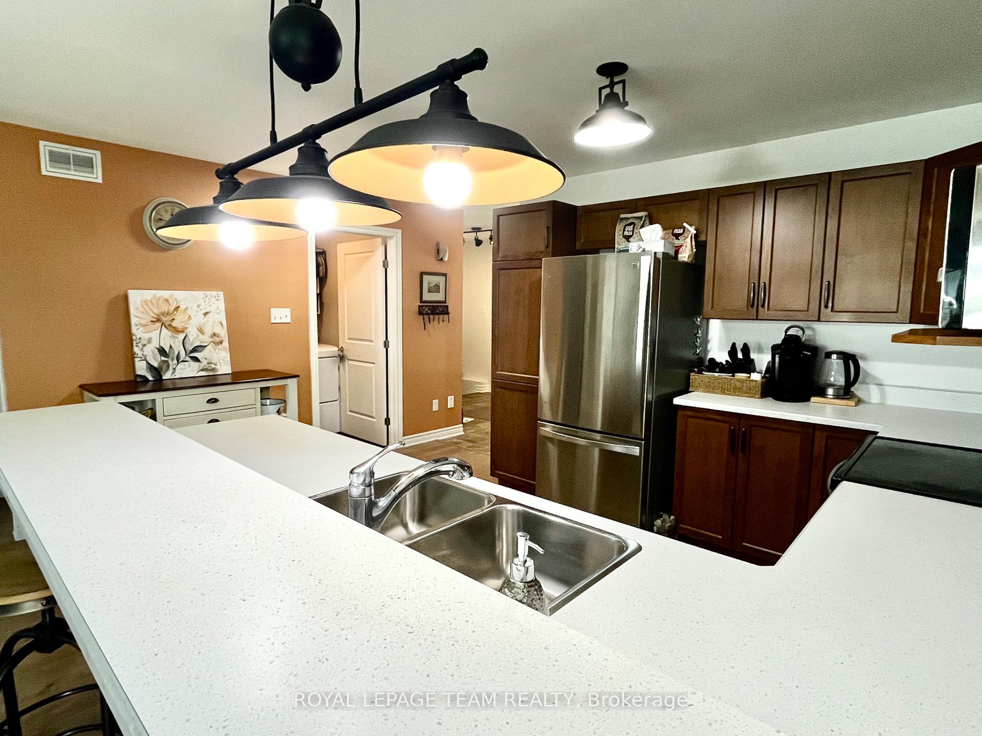 Photo 9 of 14 Otteridge Avenue, Renfrew, Renfrew — HOMEH