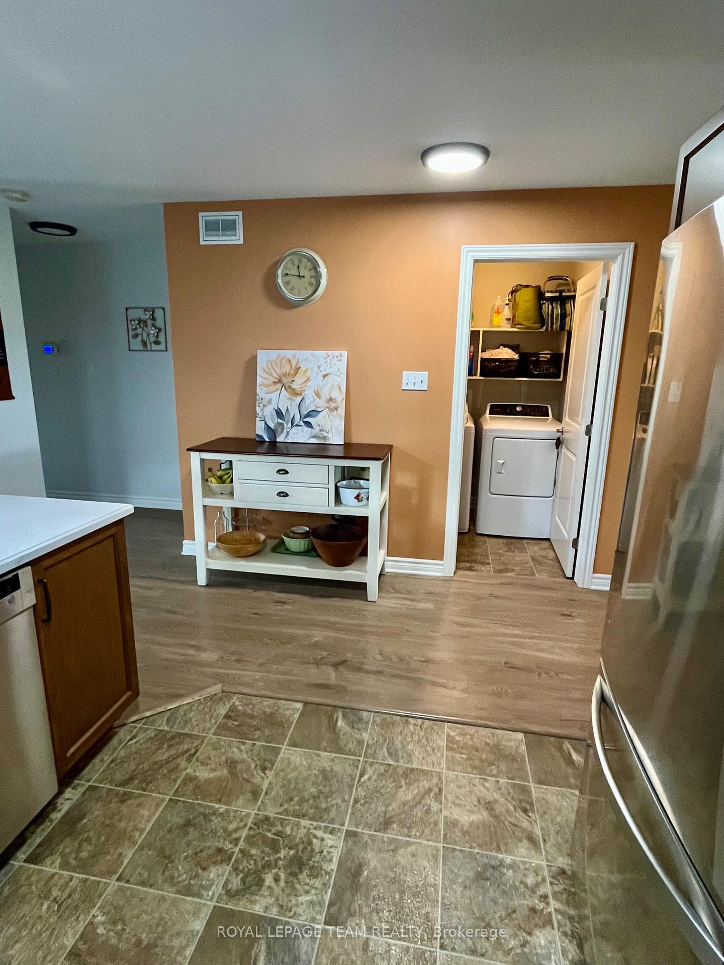 Photo 12 of 14 Otteridge Avenue, Renfrew, Renfrew — HOMEH