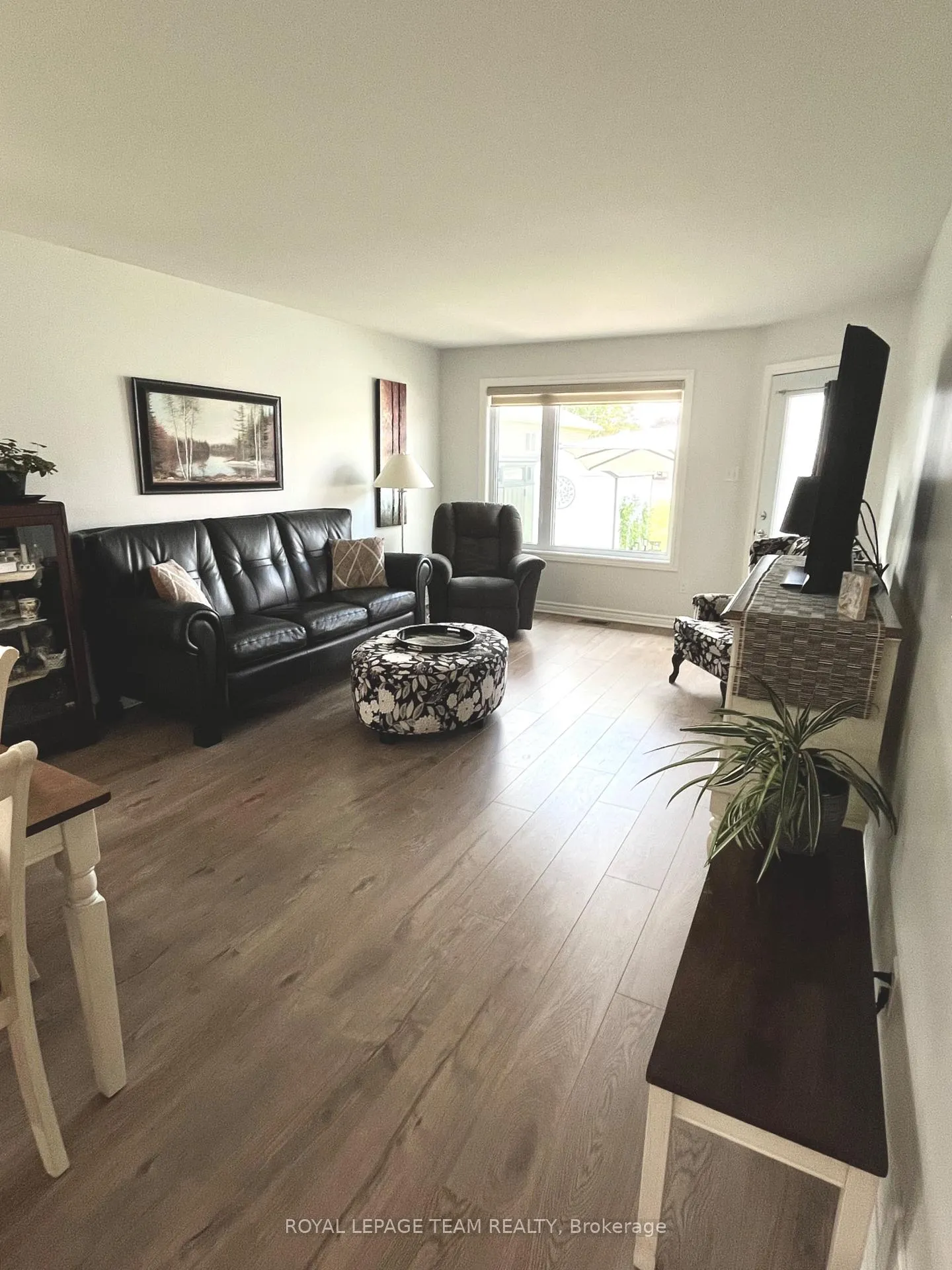 Photo 16 of 14 Otteridge Avenue, Renfrew, Renfrew — HOMEH