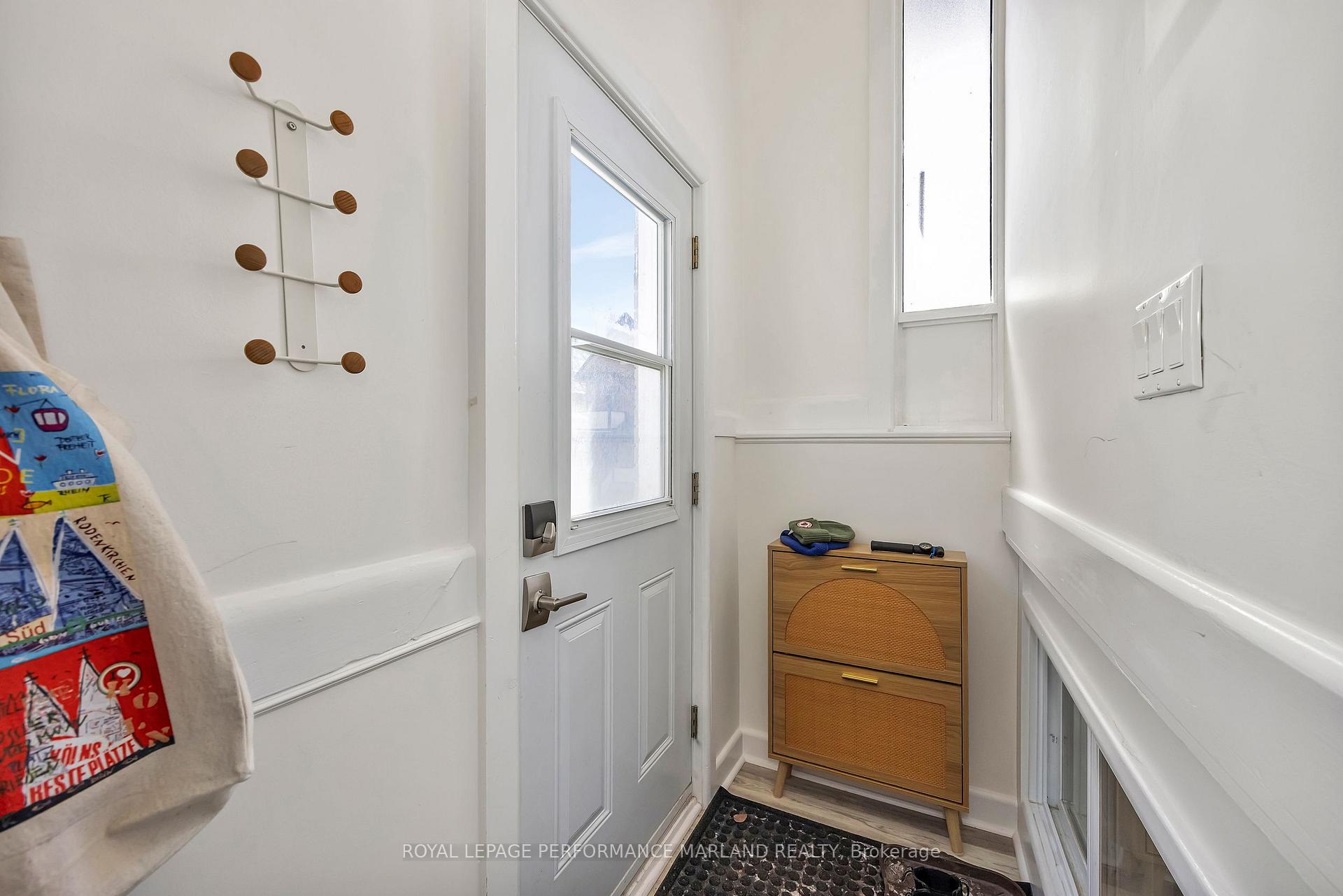 Photo 3 of Unit B, 23 Barton Street, Ottawa, Old Ottawa South — HOMEH