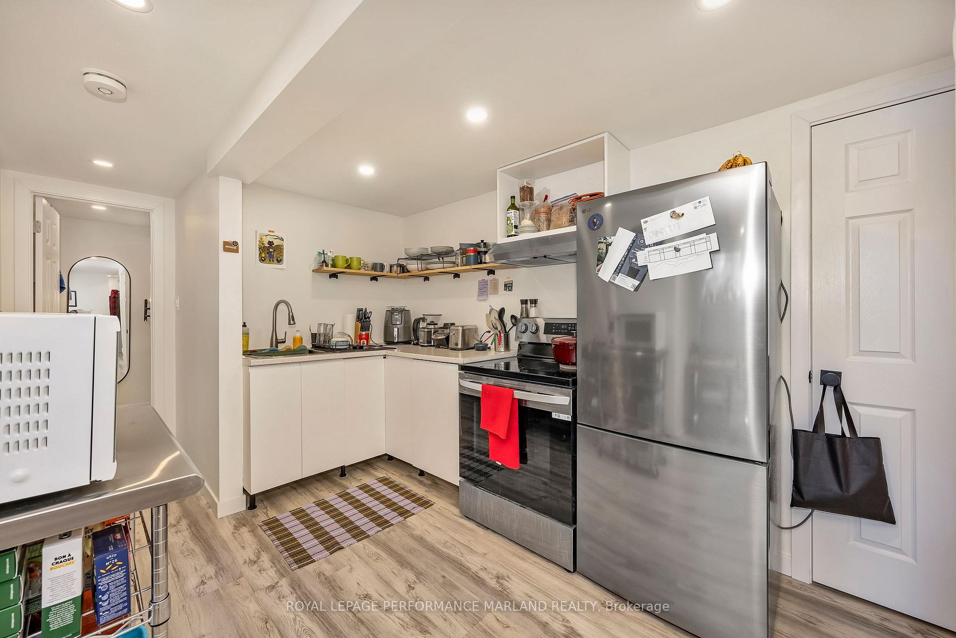 Photo 12 of Unit B, 23 Barton Street, Ottawa, Old Ottawa South — HOMEH