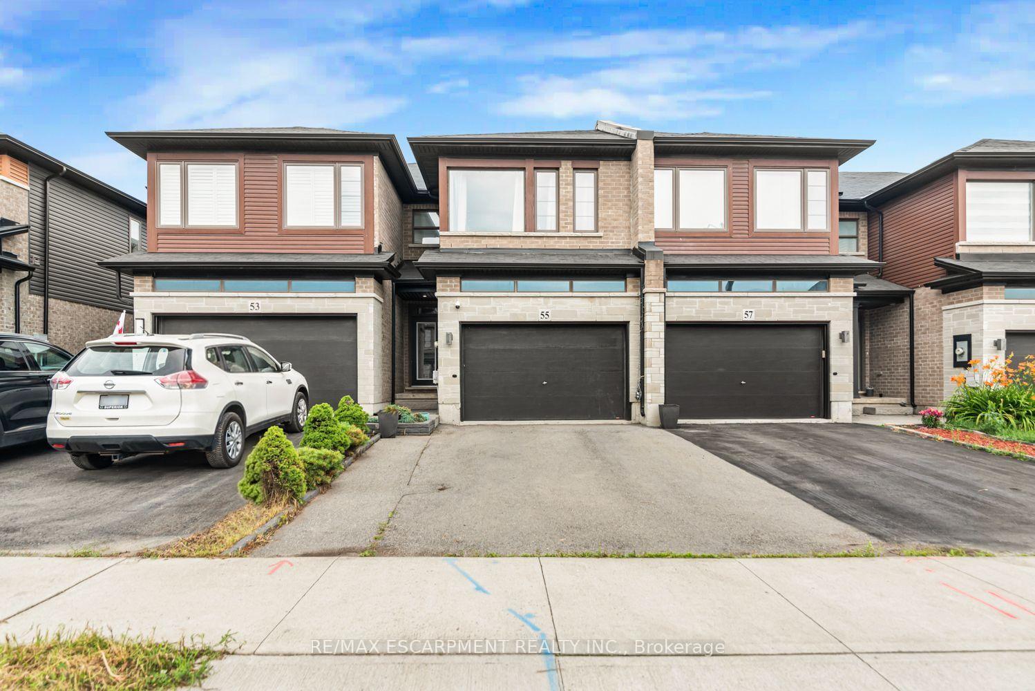 Photo 2 of 55 Greenwich Avenue, Hamilton, Stoney Creek Mountain — HOMEH