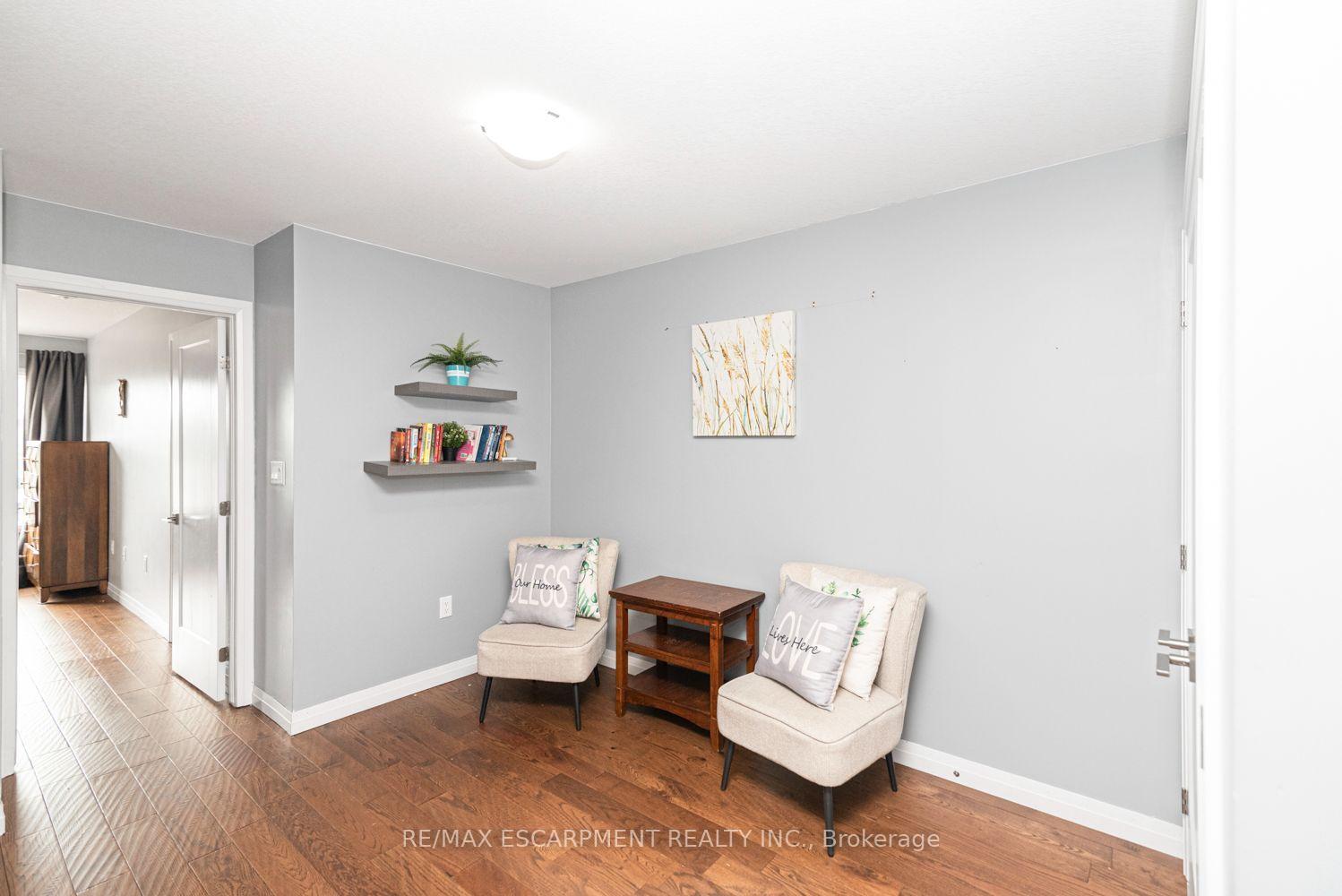 Photo 21 of 55 Greenwich Avenue, Hamilton, Stoney Creek Mountain — HOMEH