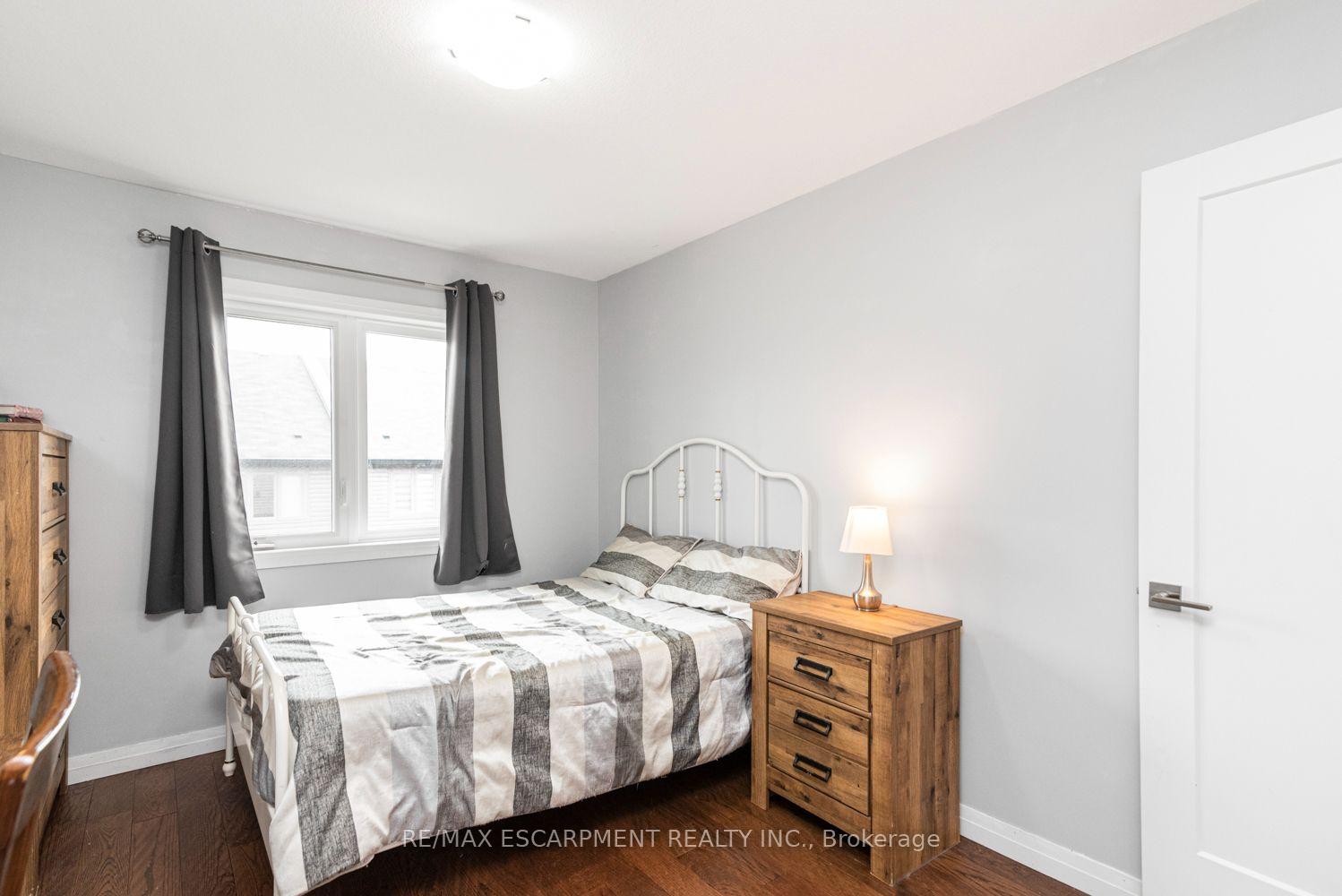 Photo 24 of 55 Greenwich Avenue, Hamilton, Stoney Creek Mountain — HOMEH