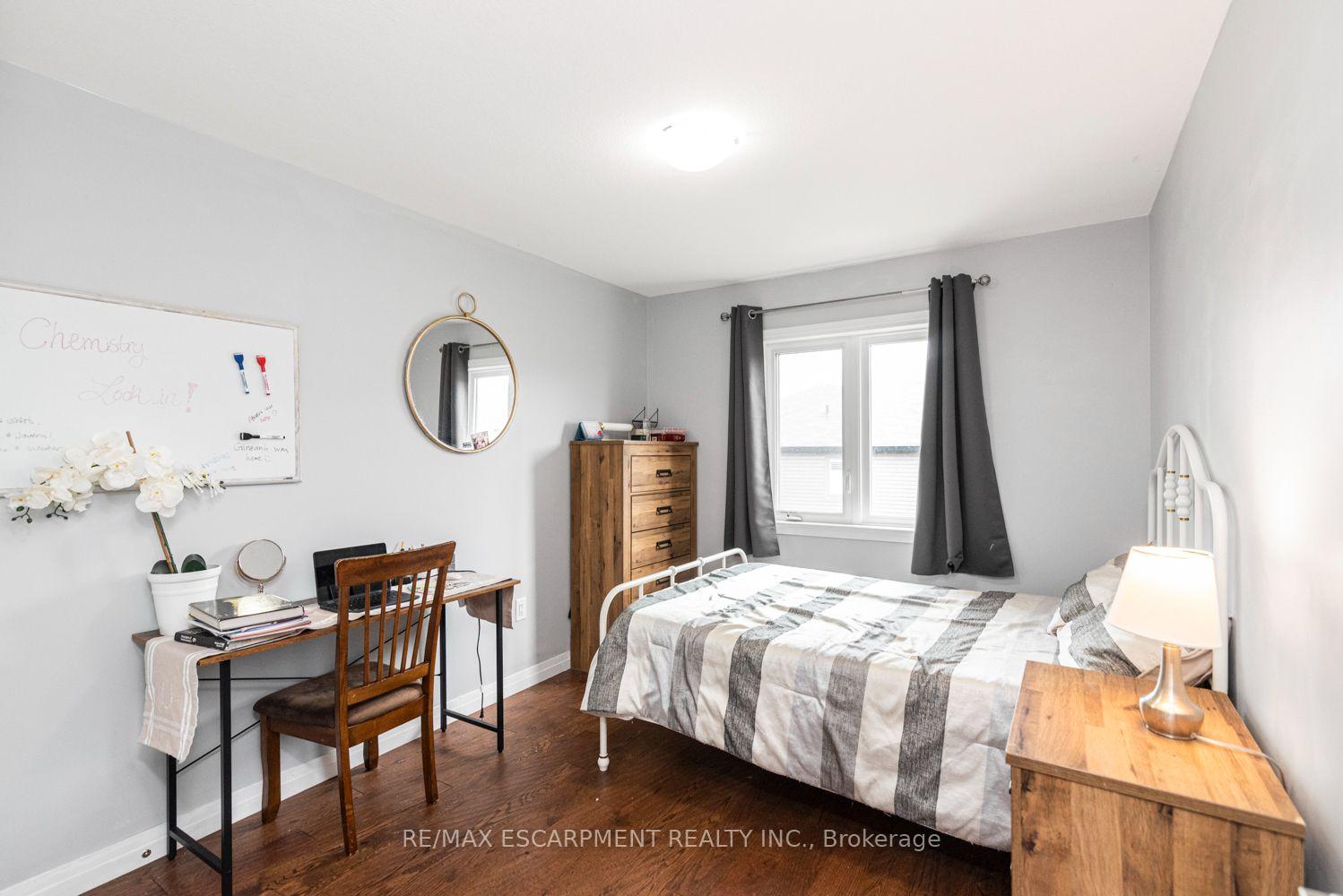 Photo 25 of 55 Greenwich Avenue, Hamilton, Stoney Creek Mountain — HOMEH