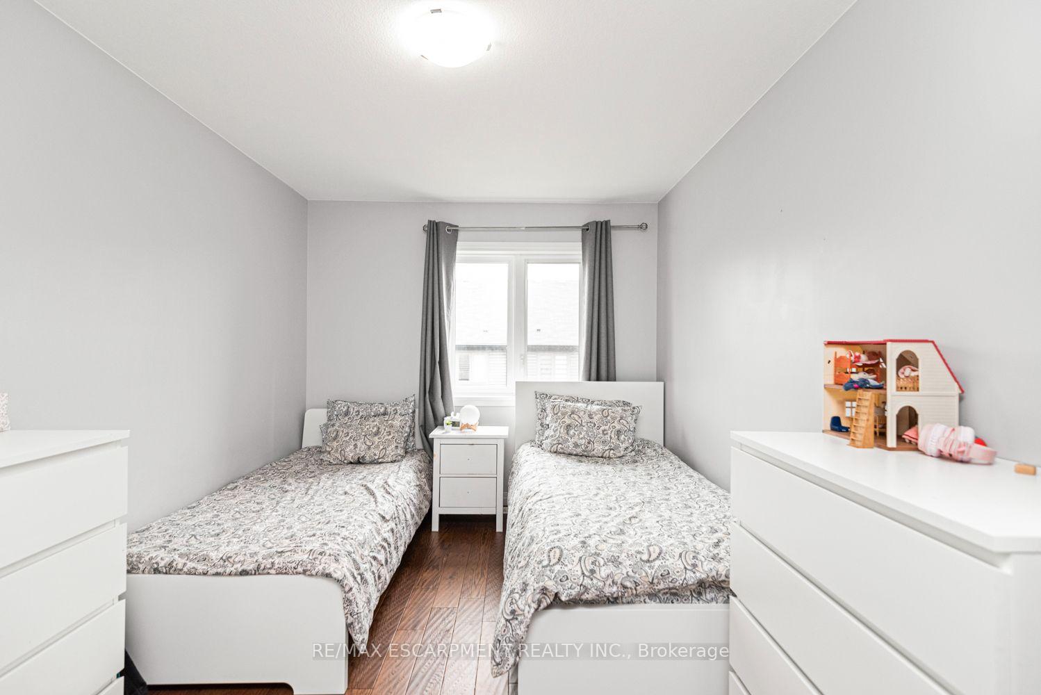 Photo 27 of 55 Greenwich Avenue, Hamilton, Stoney Creek Mountain — HOMEH