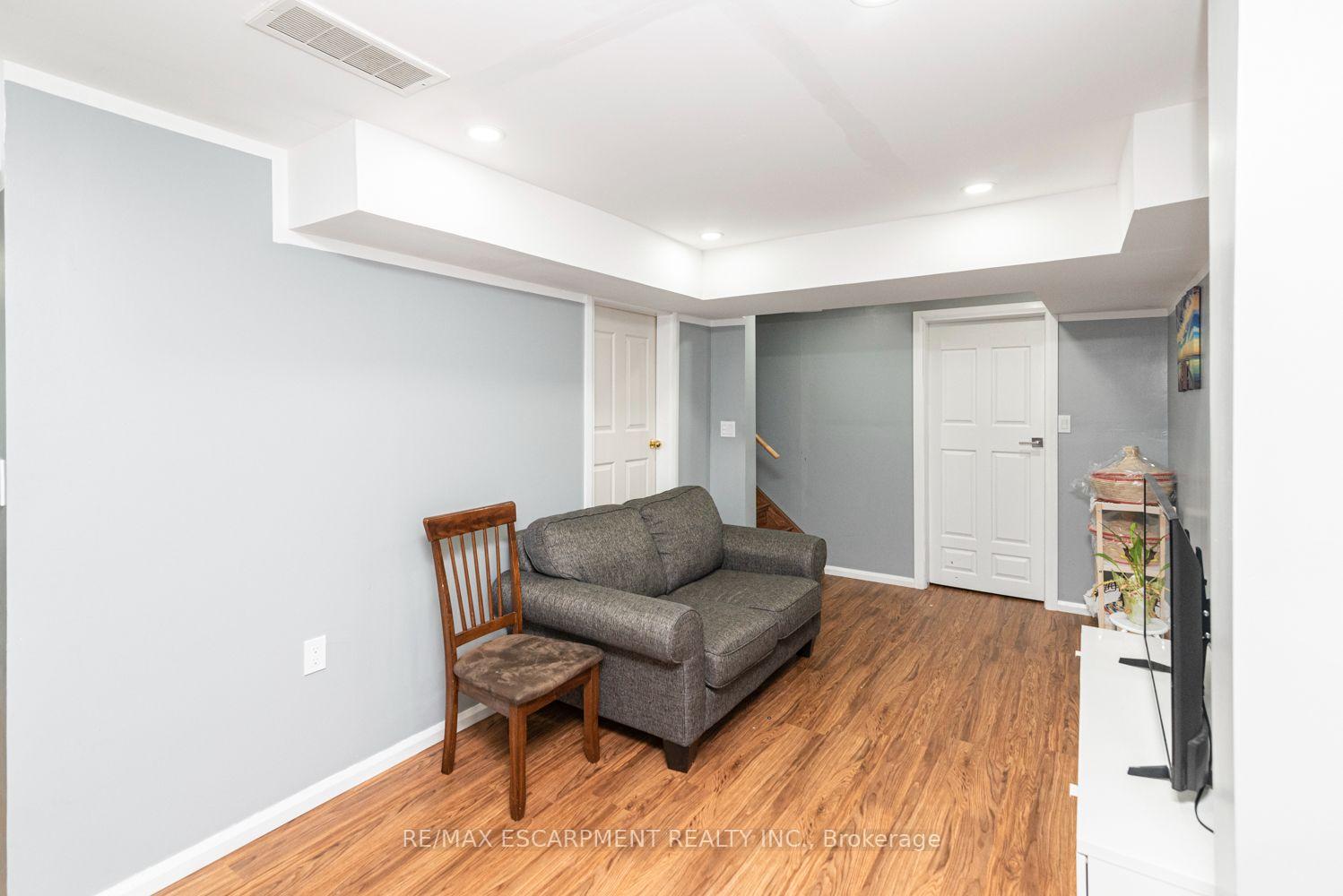 Photo 45 of 55 Greenwich Avenue, Hamilton, Stoney Creek Mountain — HOMEH