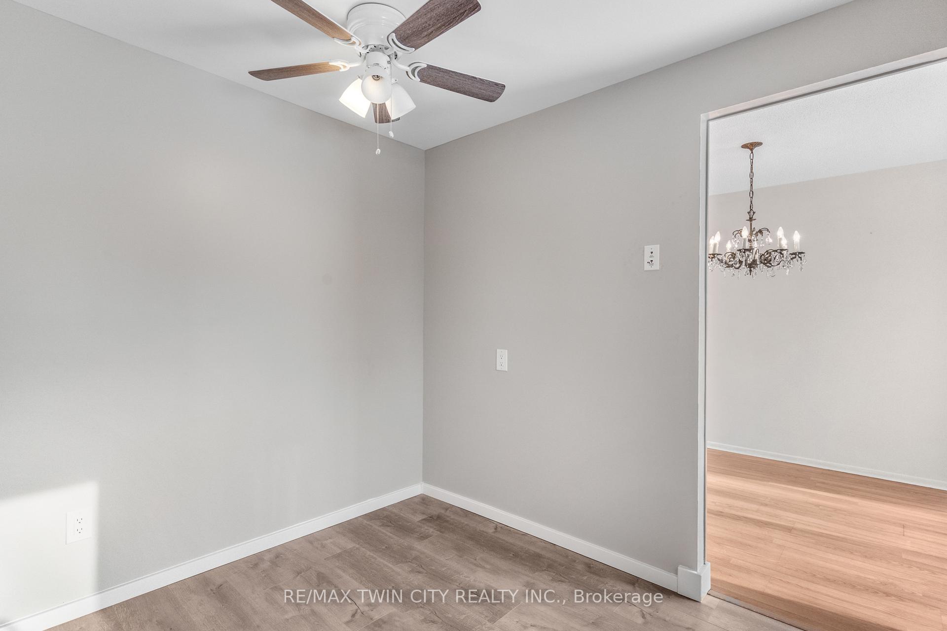 Photo 18 of 111 Manor Drive, Kitchener, Centreville Chicopee — HOMEH
