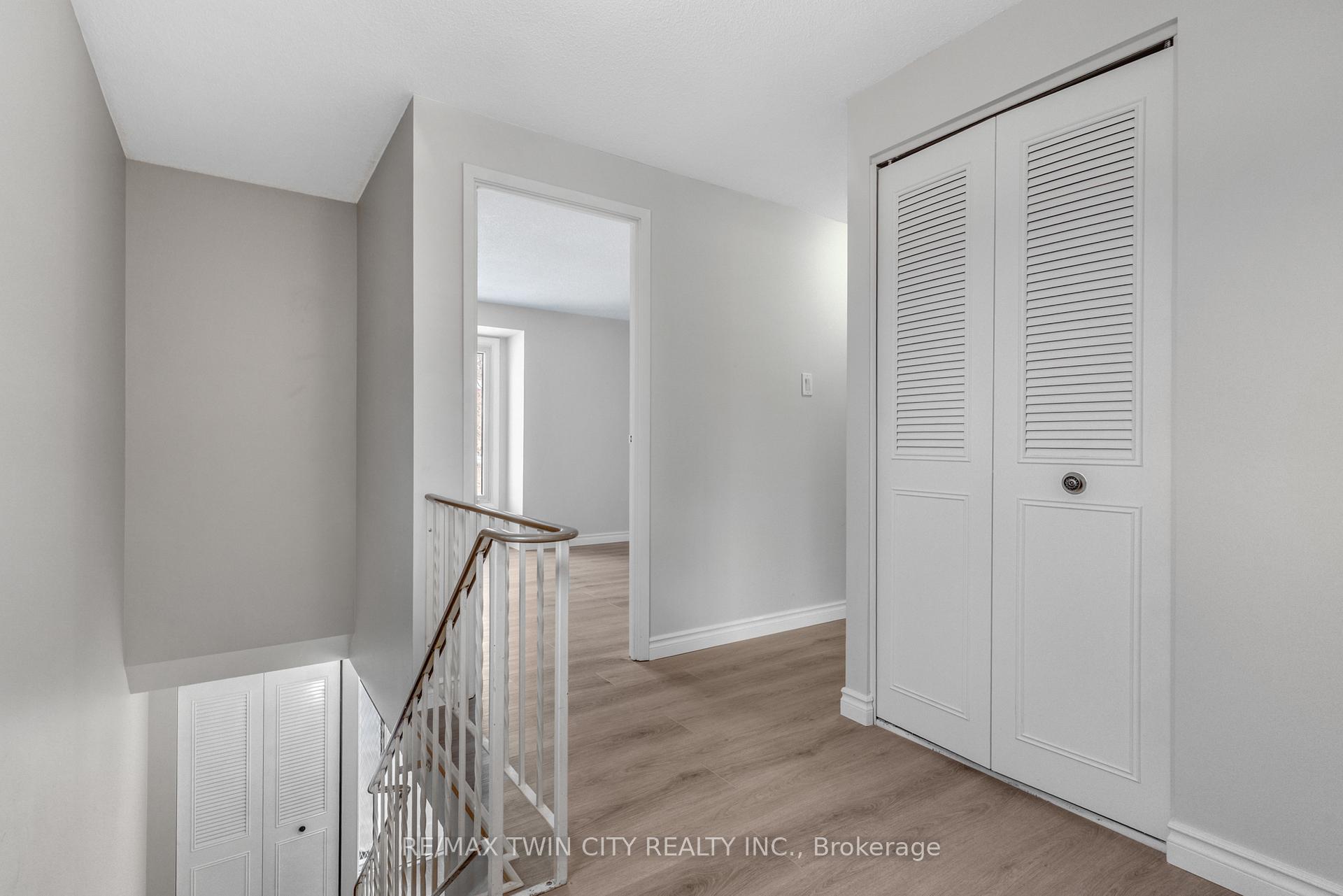 Photo 23 of 111 Manor Drive, Kitchener, Centreville Chicopee — HOMEH
