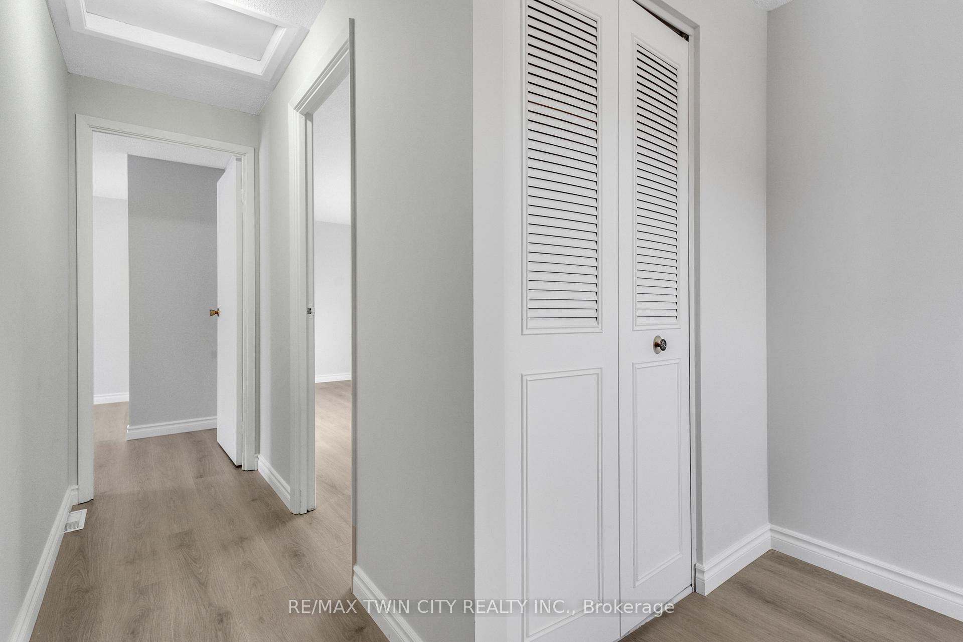 Photo 31 of 111 Manor Drive, Kitchener, Centreville Chicopee — HOMEH