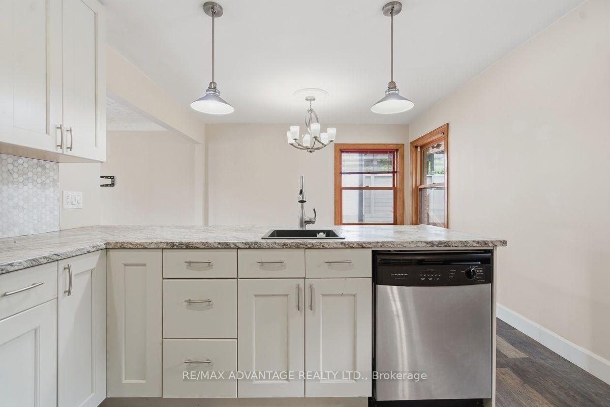 Photo 15 of 367 Brock Street, London, South B — HOMEH