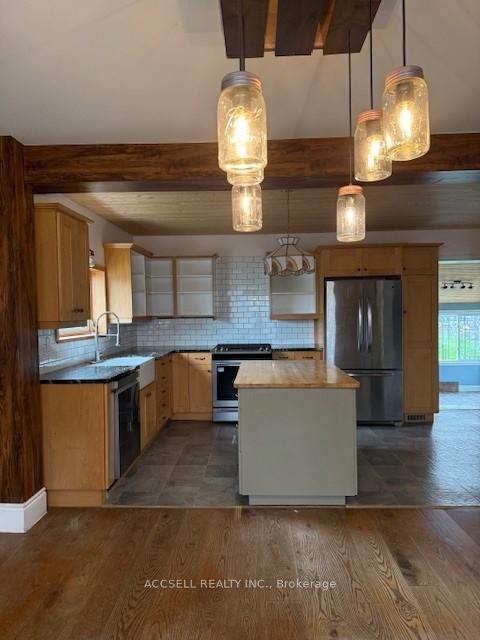 Photo 9 of 8558 Centennial Avenue, Central Elgin, Rural Central Elgin — HOMEH