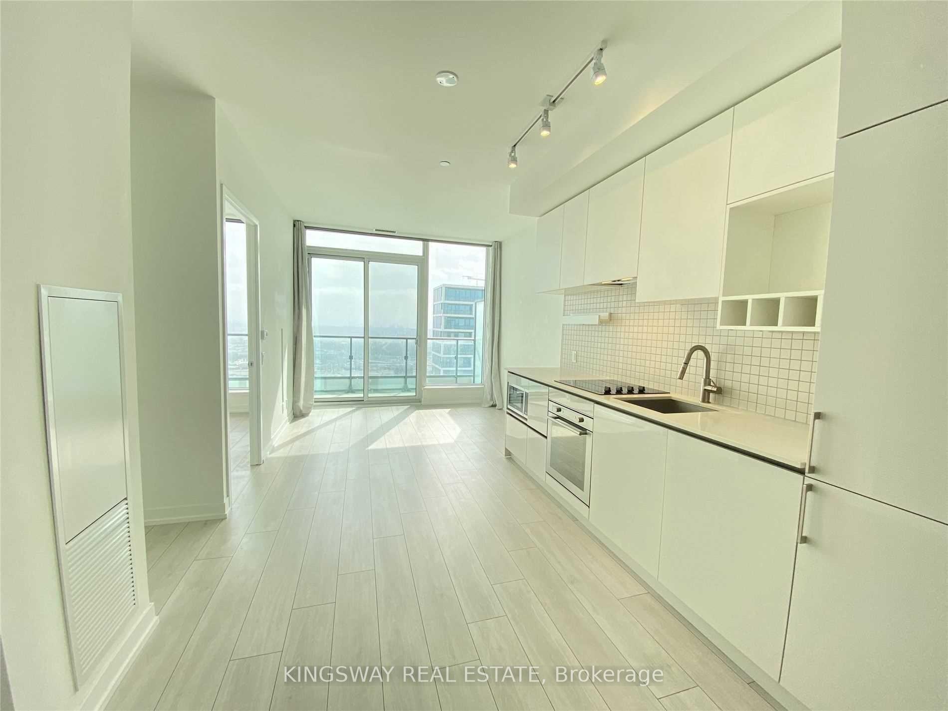 Photo 4 of Unit PH05, 898 Portage Parkway, Vaughan, Vaughan Corporate Centre — HOMEH