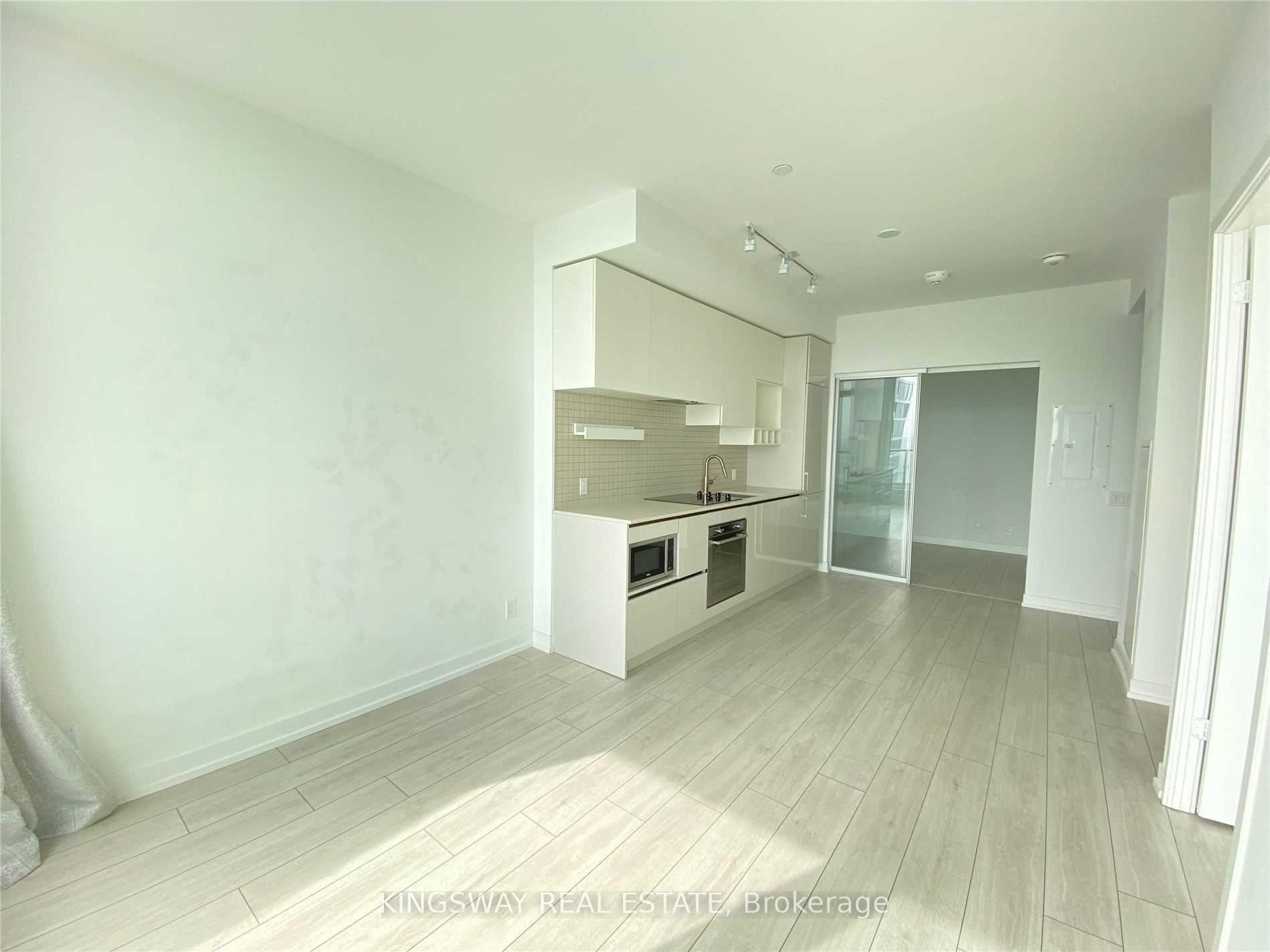 Photo 10 of Unit PH05, 898 Portage Parkway, Vaughan, Vaughan Corporate Centre — HOMEH