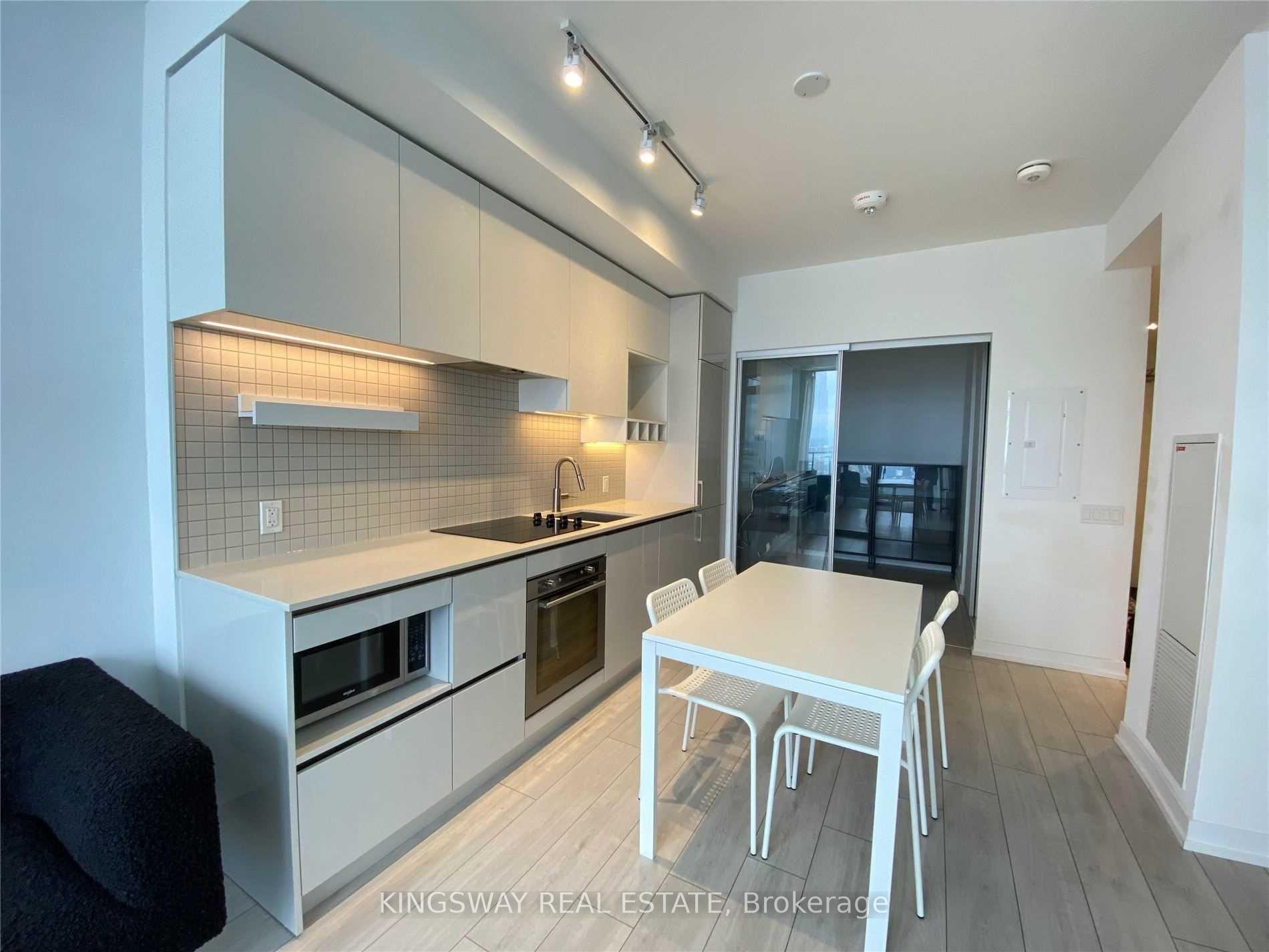 Photo 11 of Unit PH05, 898 Portage Parkway, Vaughan, Vaughan Corporate Centre — HOMEH