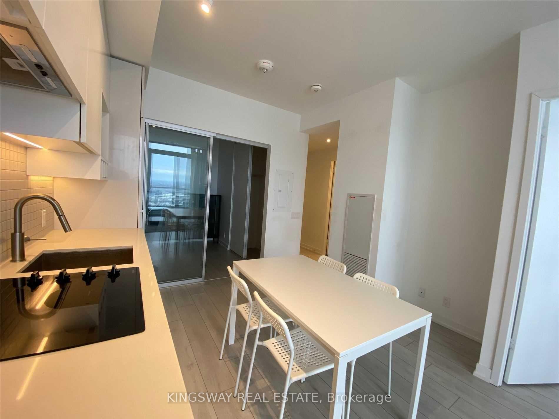 Photo 12 of Unit PH05, 898 Portage Parkway, Vaughan, Vaughan Corporate Centre — HOMEH