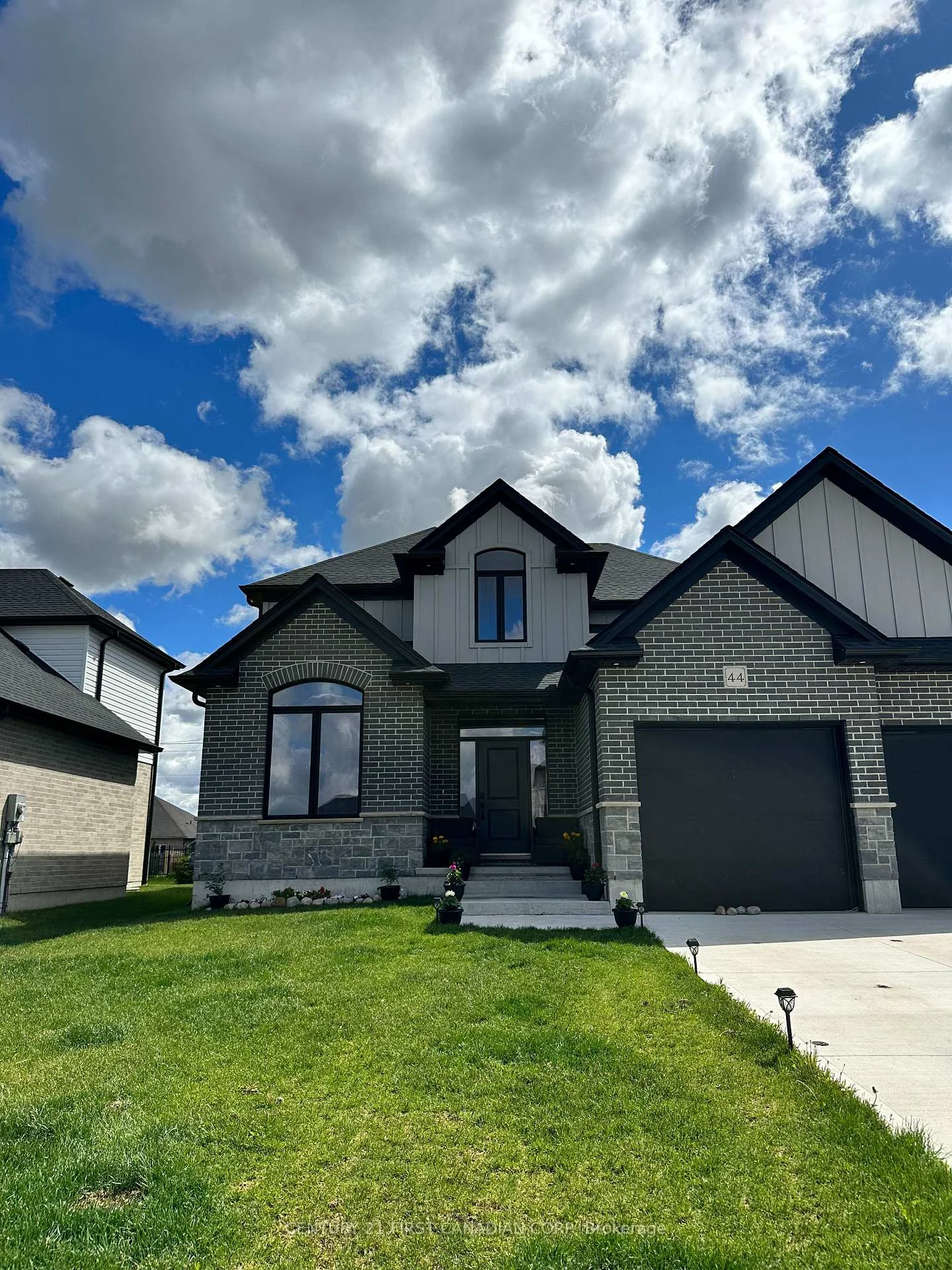Photo 3 of 44 Kelly Drive, Zorra, Thamesford — HOMEH