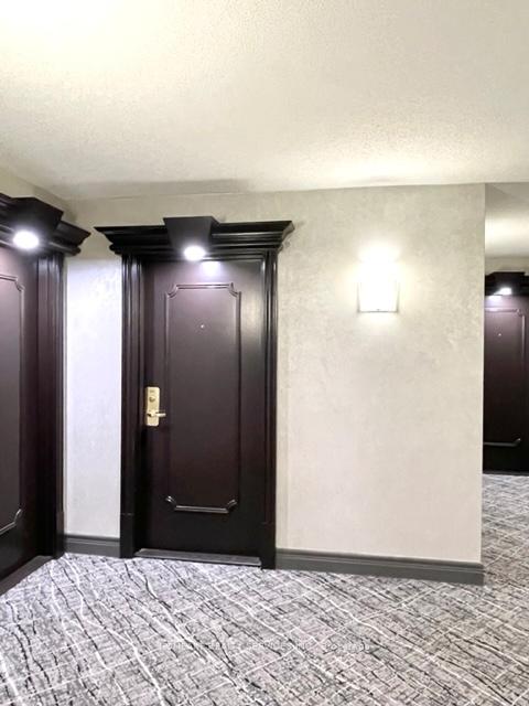 Photo 3 of Unit 805, 889 Bay Street, Toronto, Bay Street Corridor — HOMEH