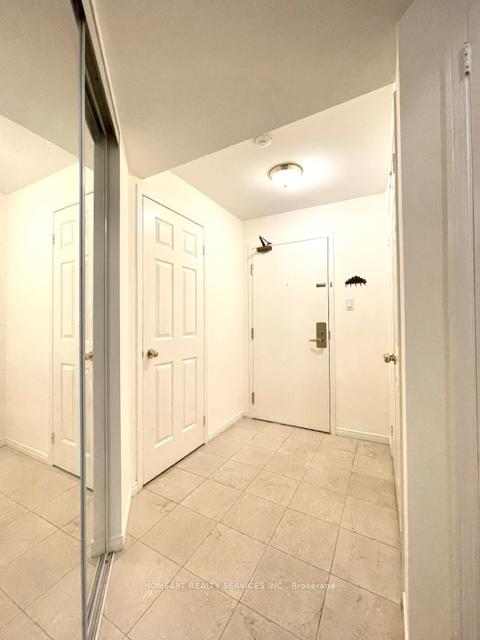 Photo 6 of Unit 805, 889 Bay Street, Toronto, Bay Street Corridor — HOMEH
