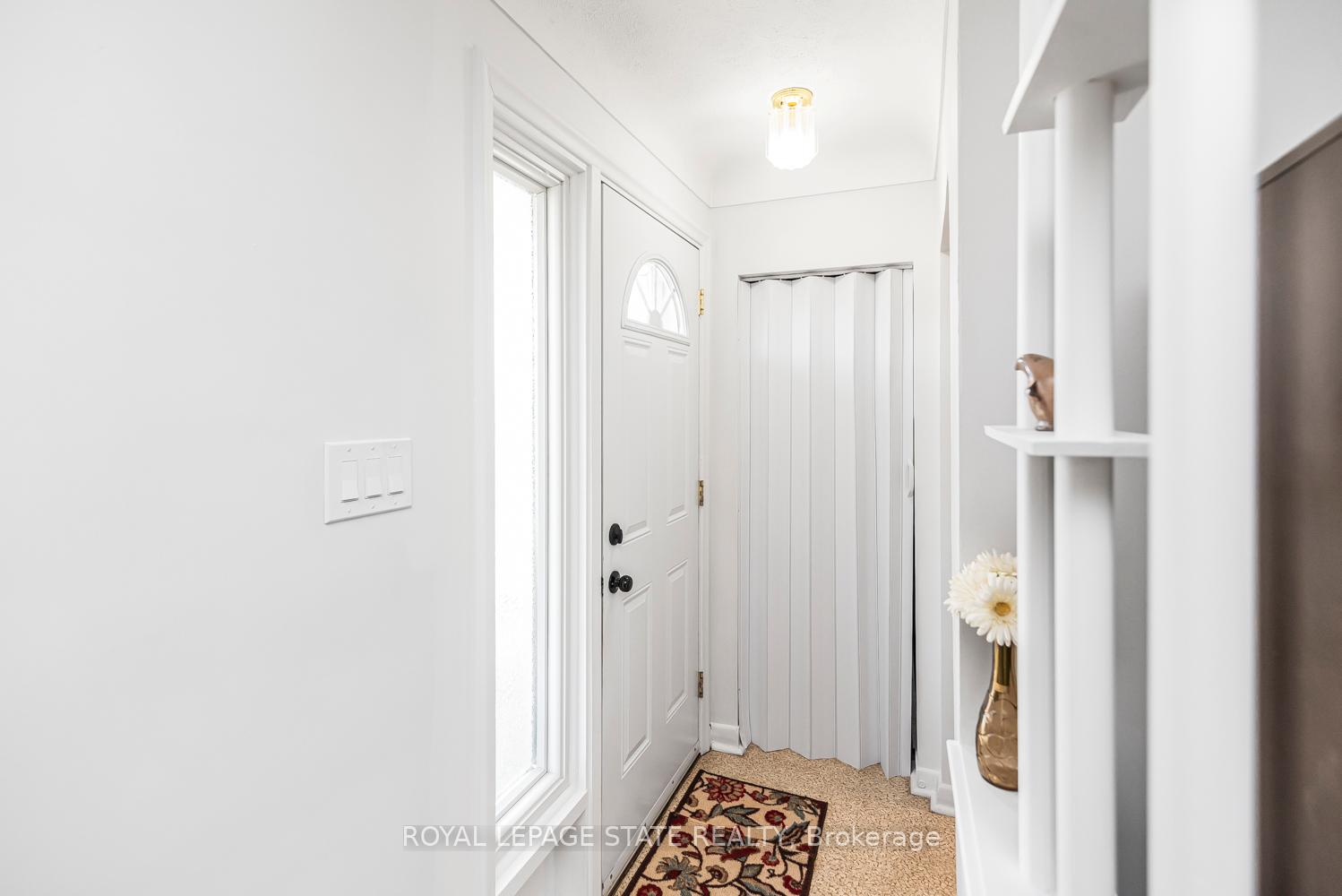 Photo 6 of 124 Broker Drive, Hamilton, Huntington — HOMEH