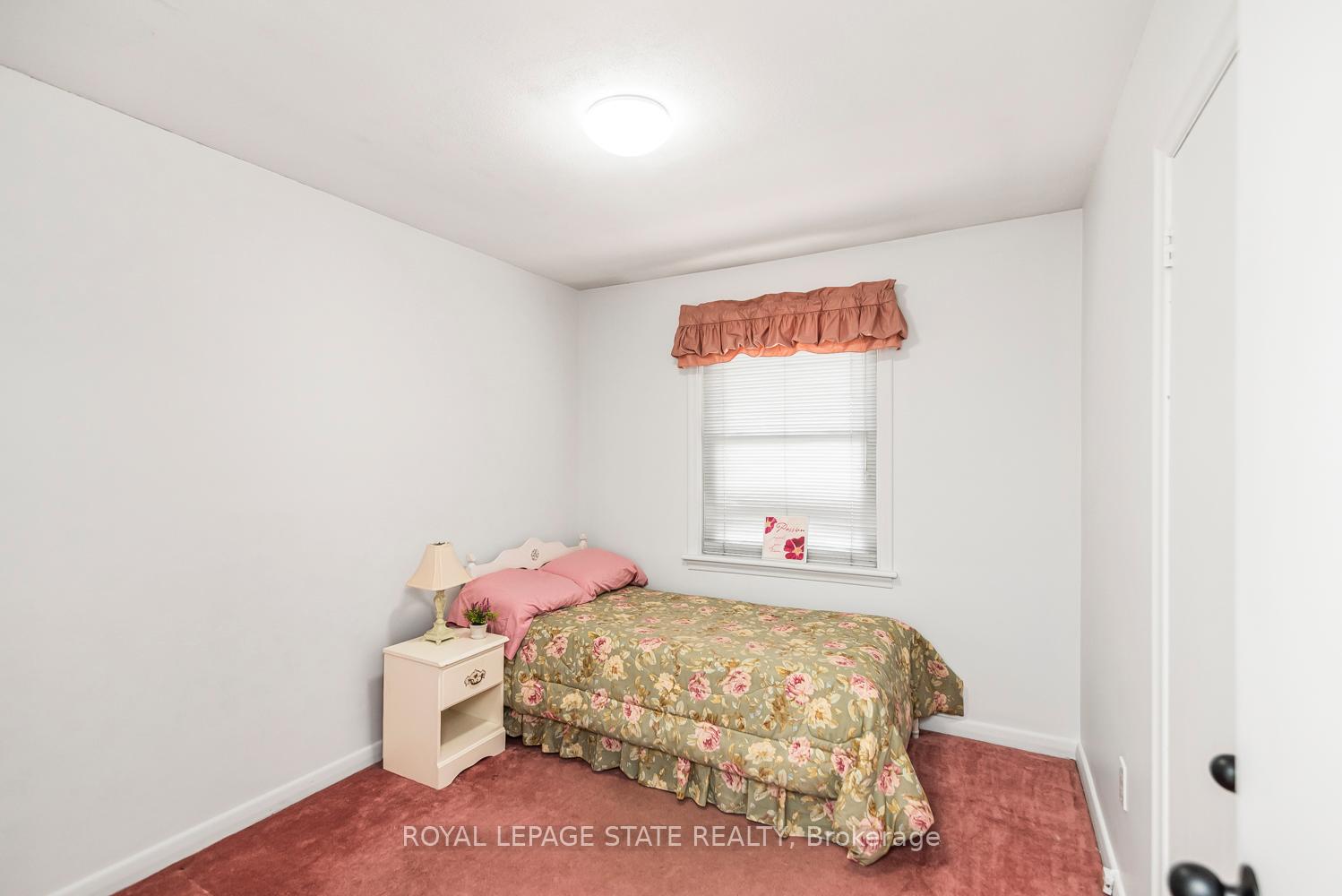 Photo 19 of 124 Broker Drive, Hamilton, Huntington — HOMEH