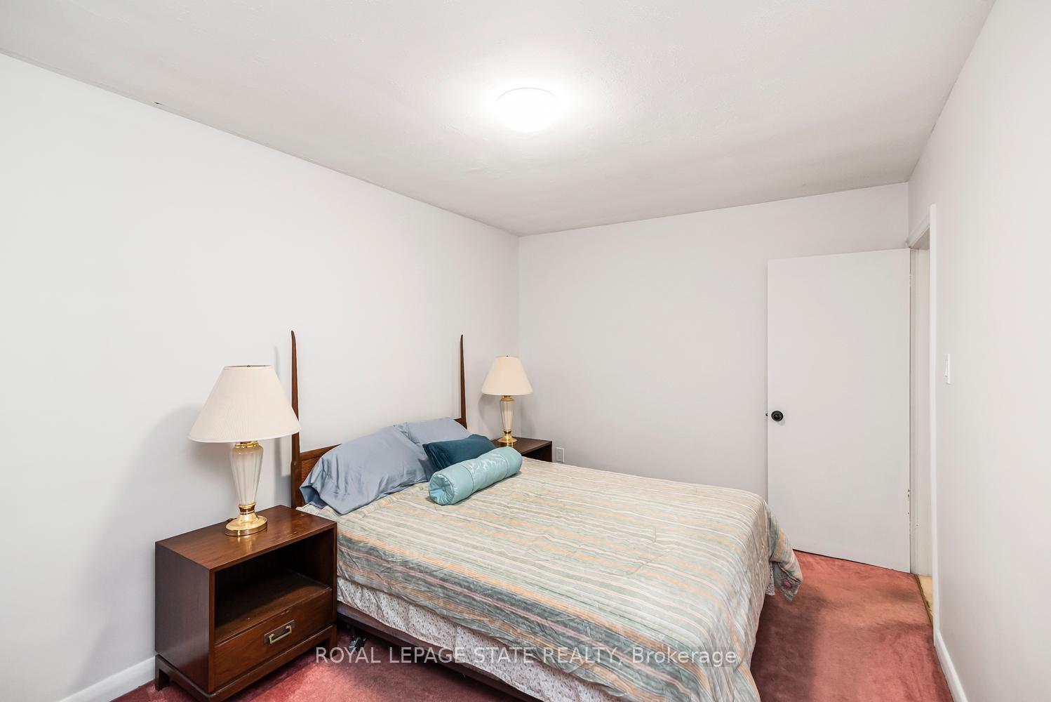 Photo 20 of 124 Broker Drive, Hamilton, Huntington — HOMEH