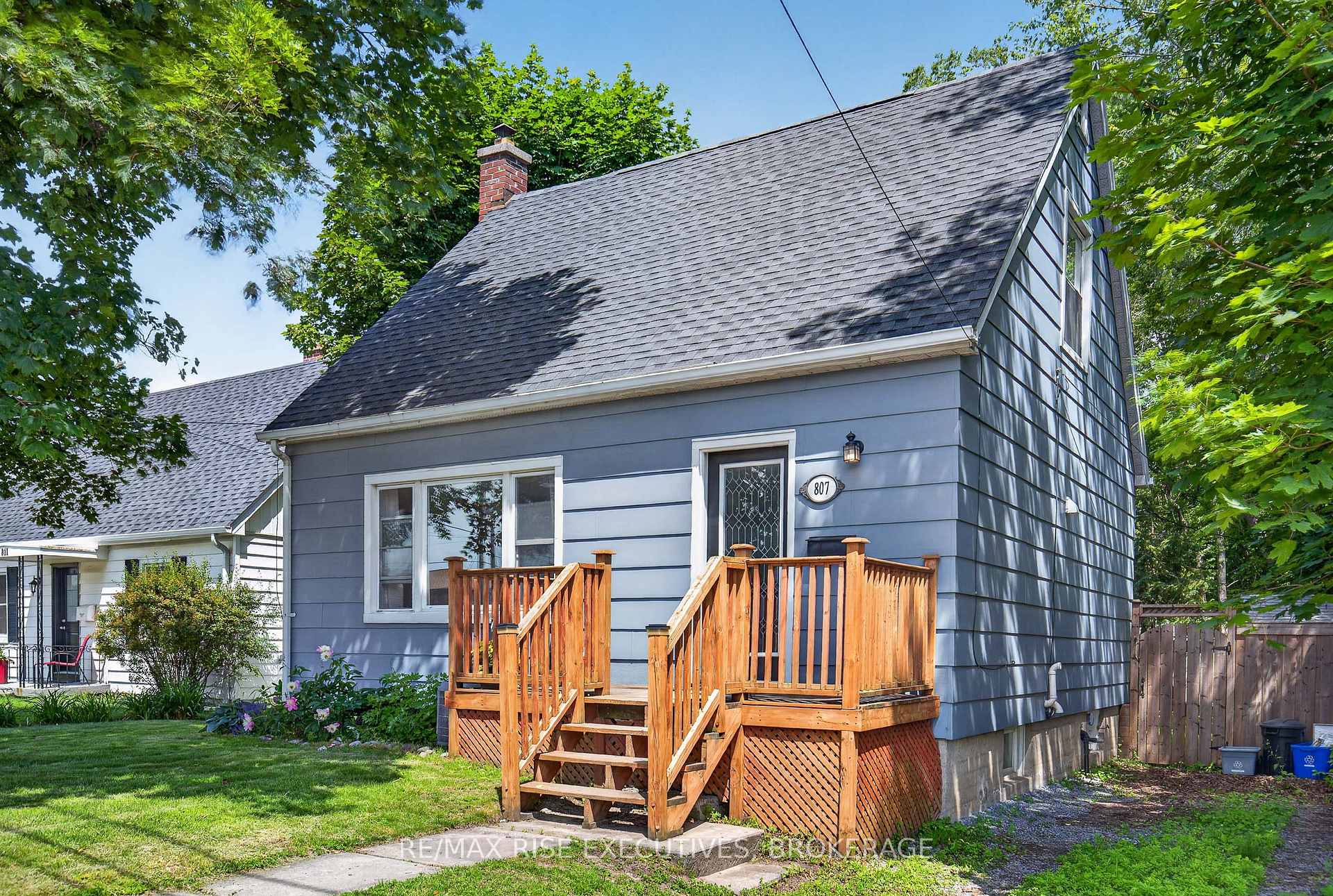 Photo 5 of 807 Brock Street, Kingston, Central City East — HOMEH