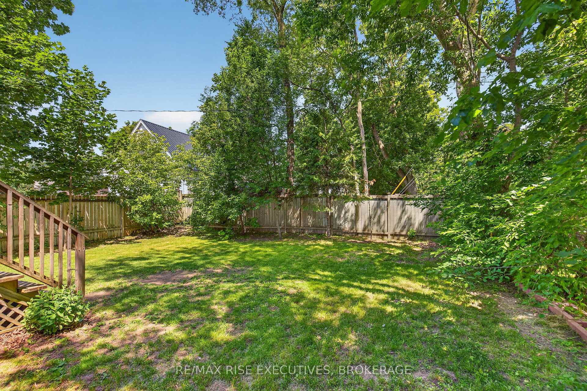 Photo 7 of 807 Brock Street, Kingston, Central City East — HOMEH