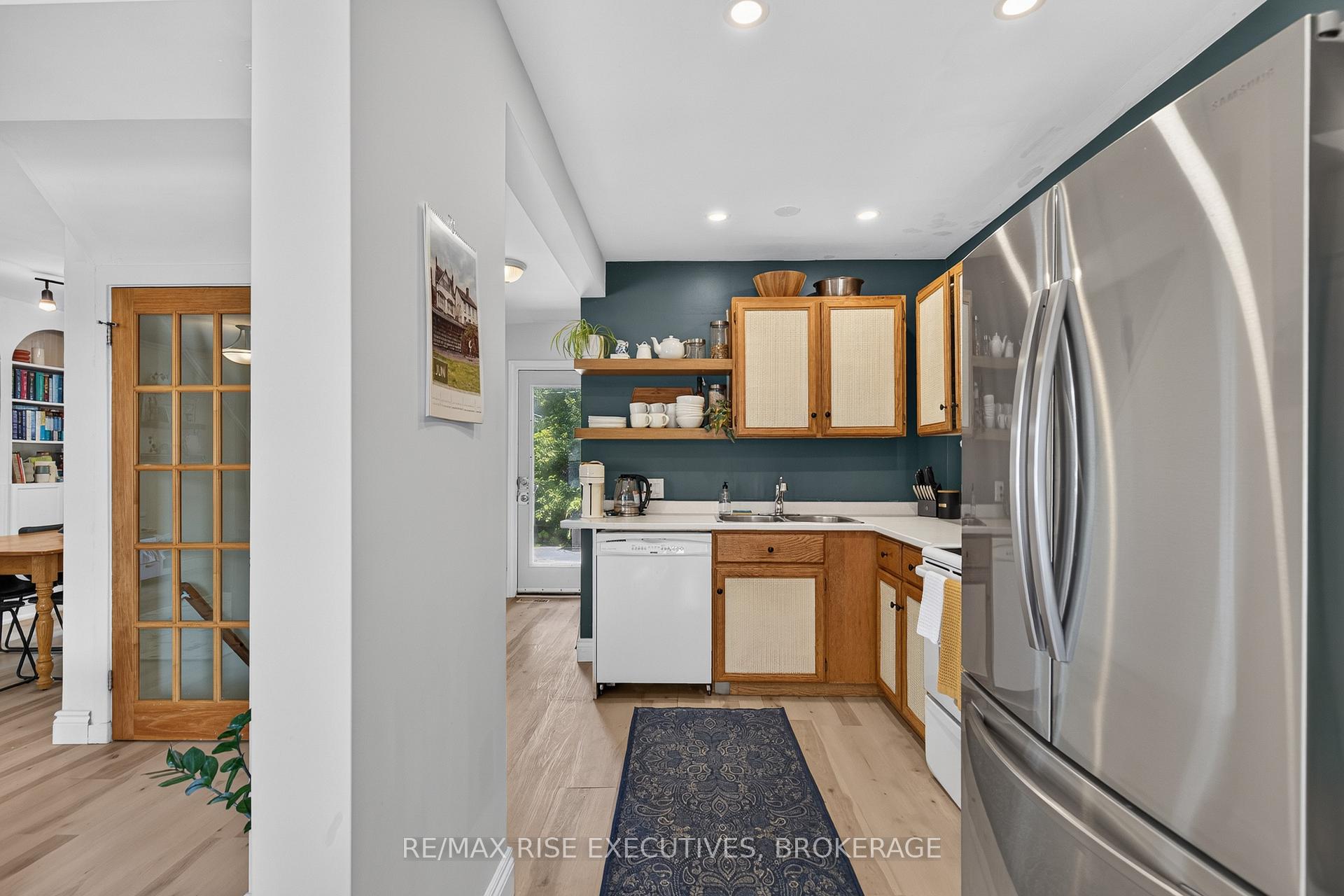 Photo 16 of 807 Brock Street, Kingston, Central City East — HOMEH