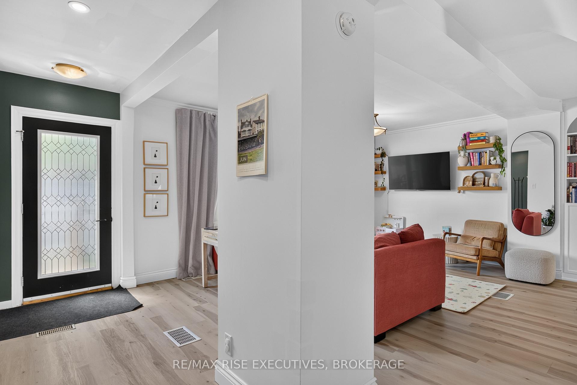 Photo 19 of 807 Brock Street, Kingston, Central City East — HOMEH