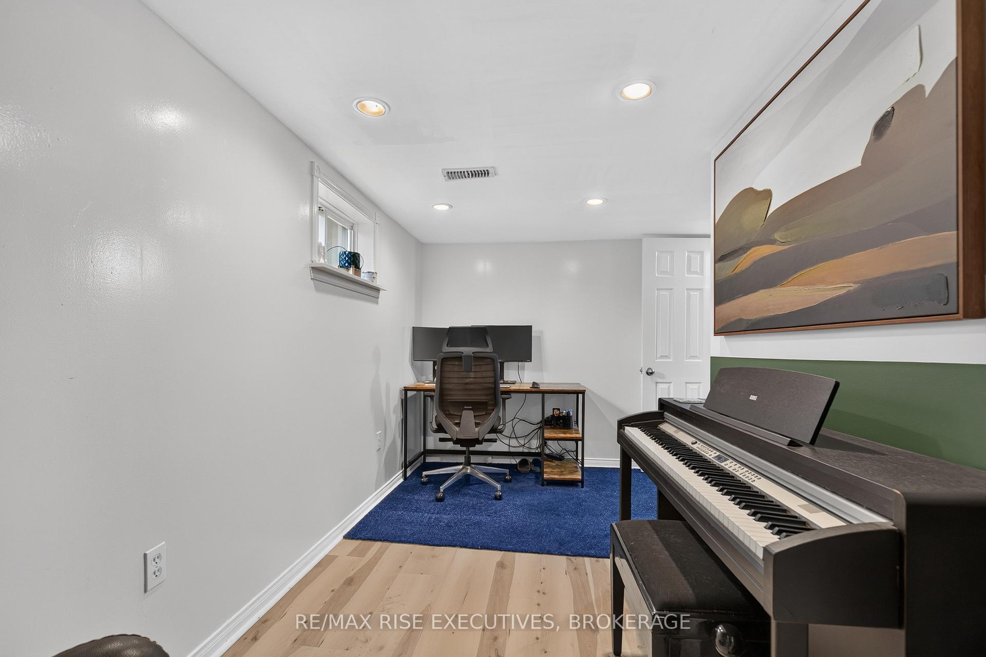 Photo 43 of 807 Brock Street, Kingston, Central City East — HOMEH