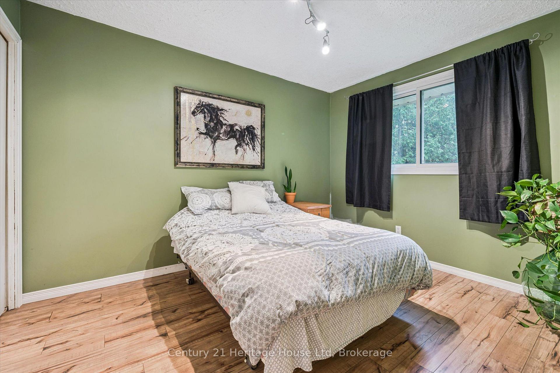 Photo 21 of 653 Perry Street, Centre Wellington, Fergus — HOMEH